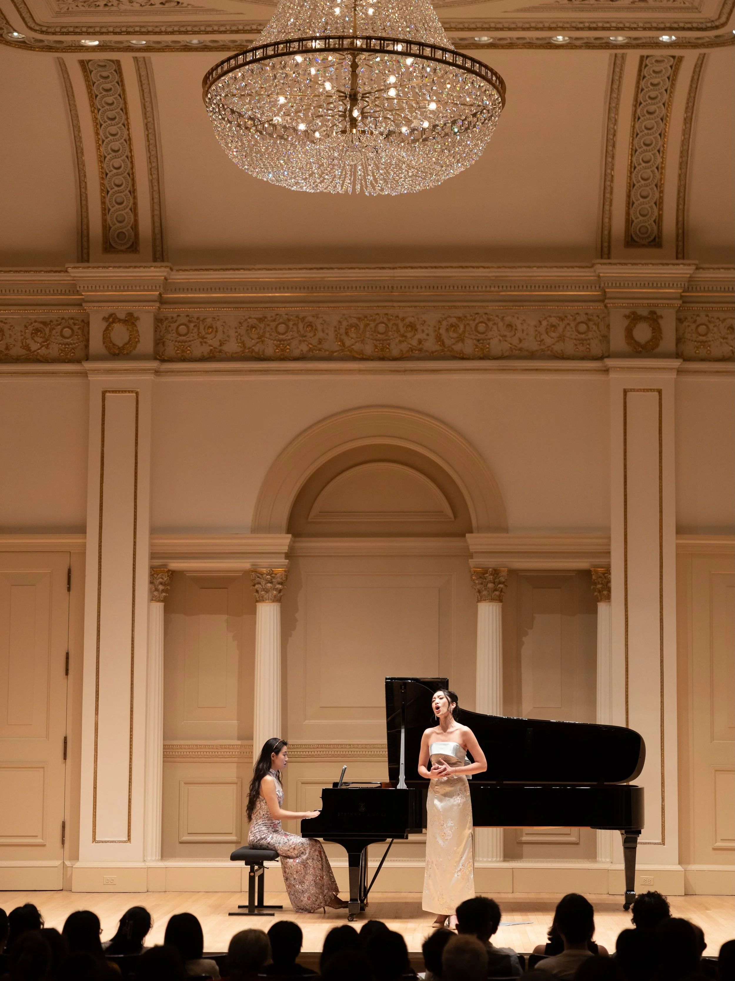Truly the best time singing at Weill Hall at @carnegiehall with the gorgeous @yinglipianist 💛 Thank you @mido_mw @qiancicello for having me!