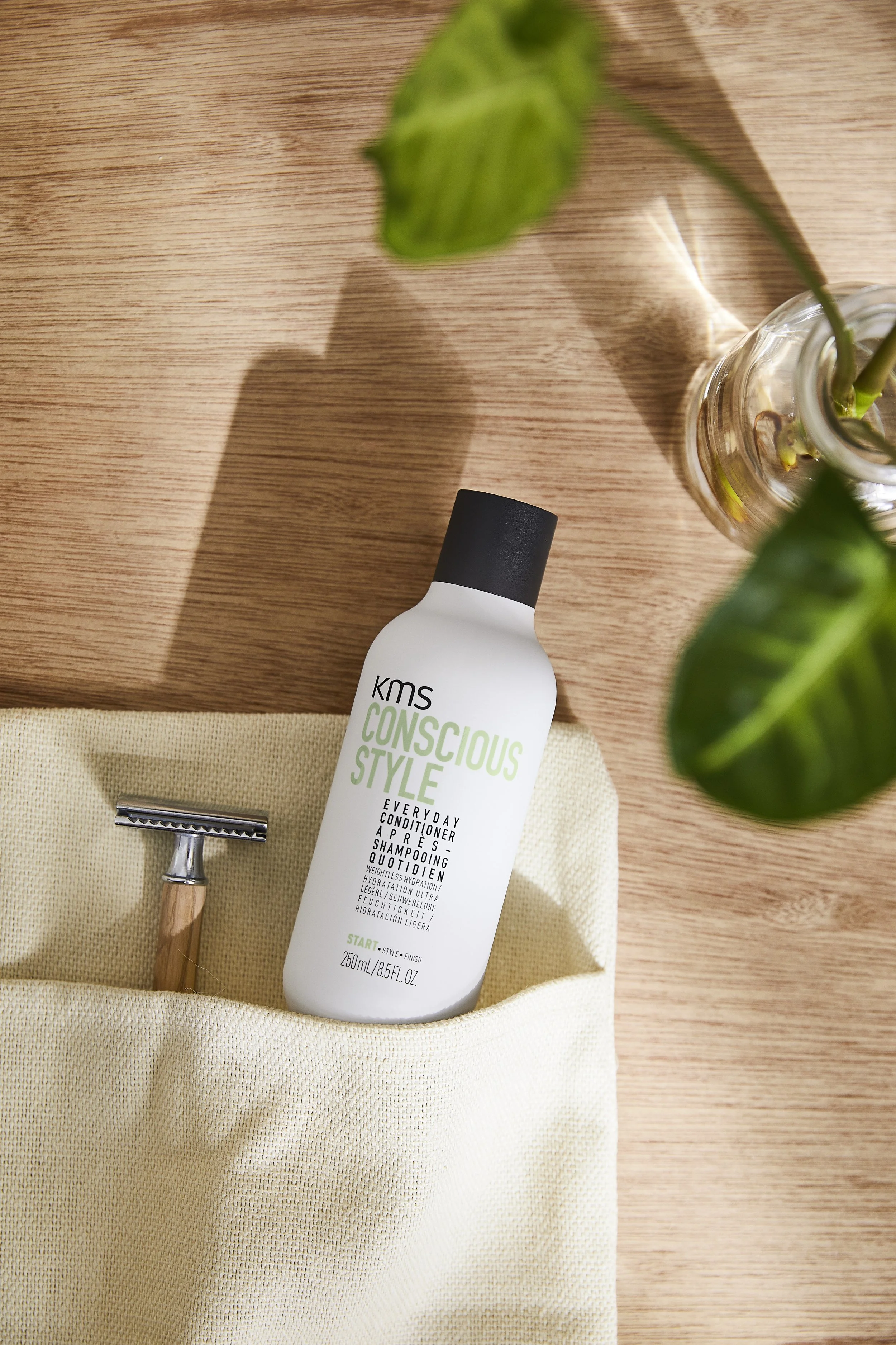KMS_CONSCIOUS STYLE_packaging_Everyday Conditioner_shot print 15.jpg