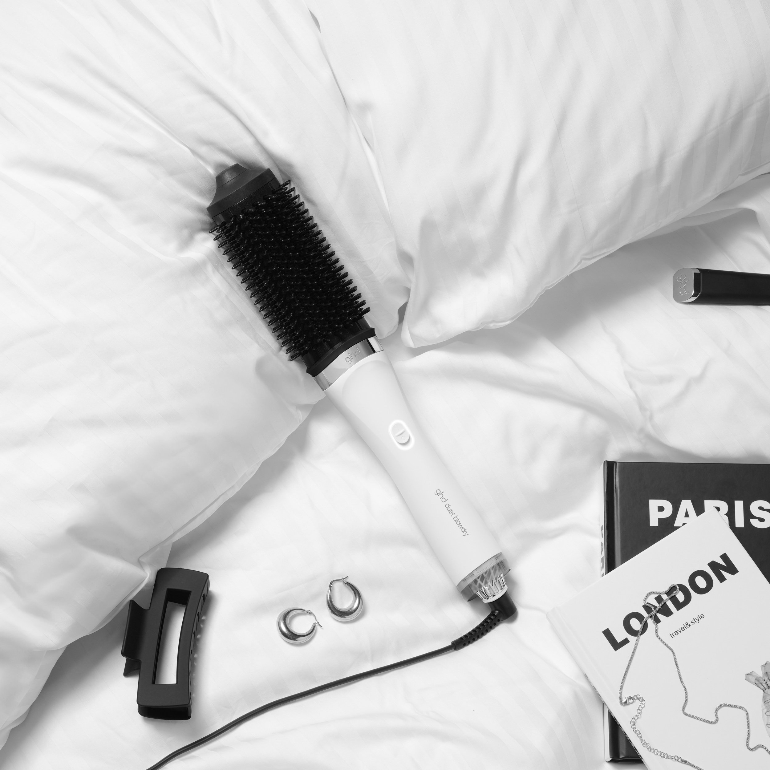 ghd Duet Blow Dry White
