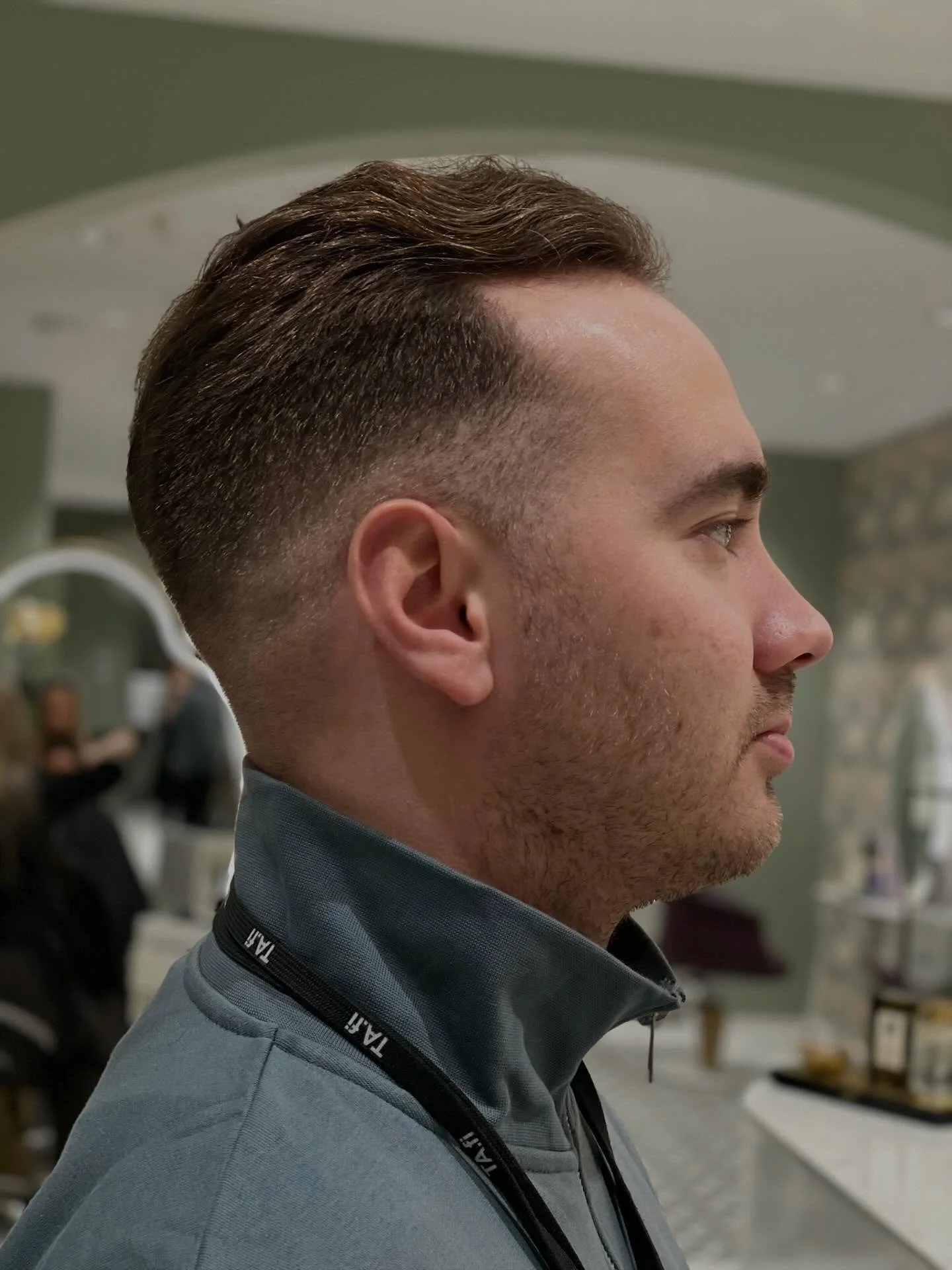 Shortcut on yli 30 vuoden aikana palvellut kymmeni&auml;tuhansia parturiasiakkaita. 

Vakiok&auml;vij&ouml;iden kertoman mukaan t&auml;ydellinen parturileikkaus koostuu ainakin seuraavista asioista: riitt&auml;v&auml;sti aikaa rentoutumiseen ja viime