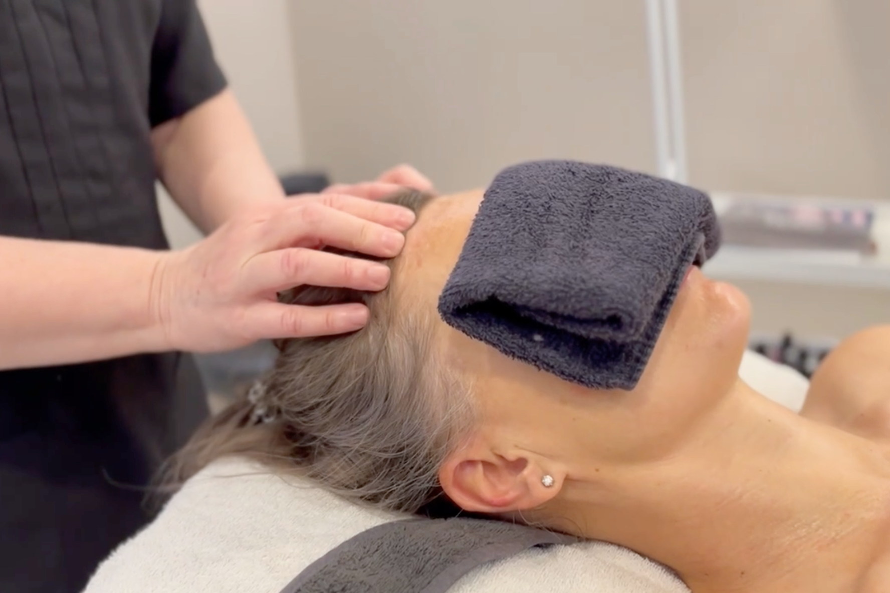 Pää-, käsi- ja vartalohieronnat