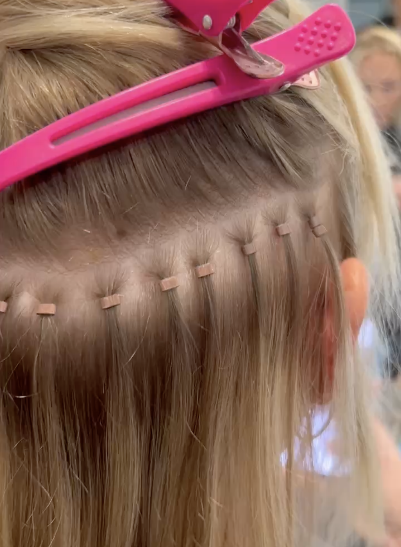 Hiustenpidennykset alk. 92 €/h