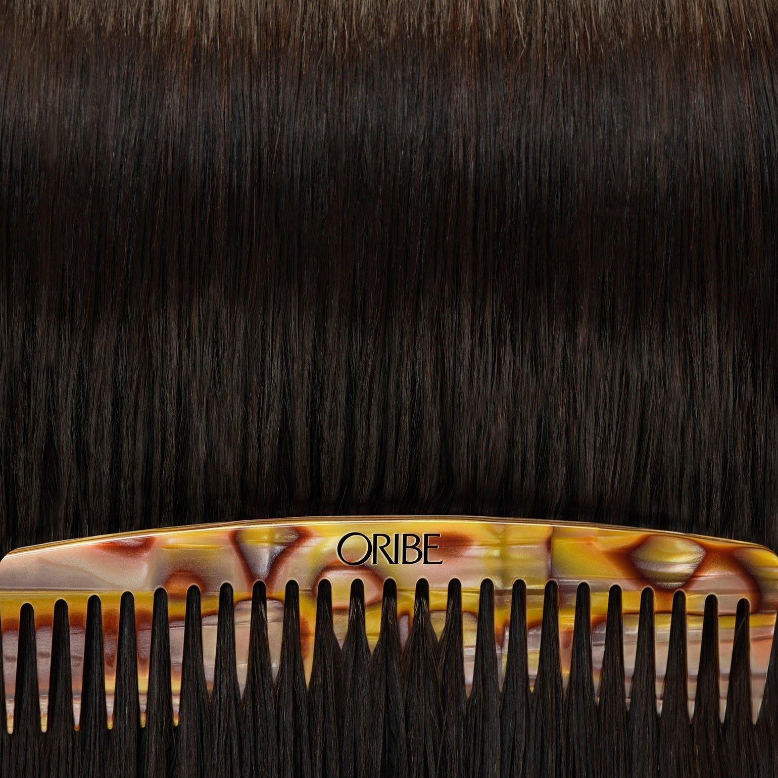 Oribe Resin Detangling Comb