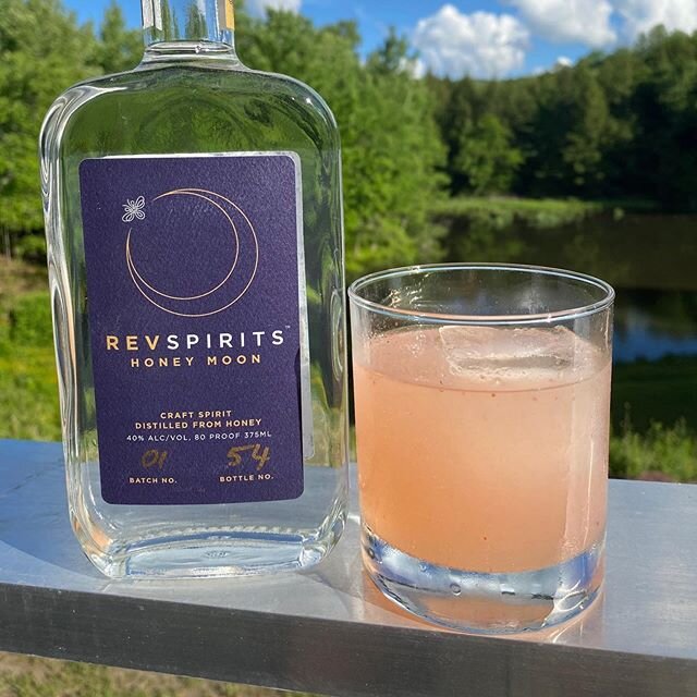 Enjoying opening day @millpondinn with a view and a RevSpirits cocktail, The Tuttle. Honey Moon, rhubarb syrup, fennel syrup and grapefruit juice.  Highly recommended. #craftcocktails #millpondinn #supportlocalbusiness #upstateny #jeffersonny #madefr