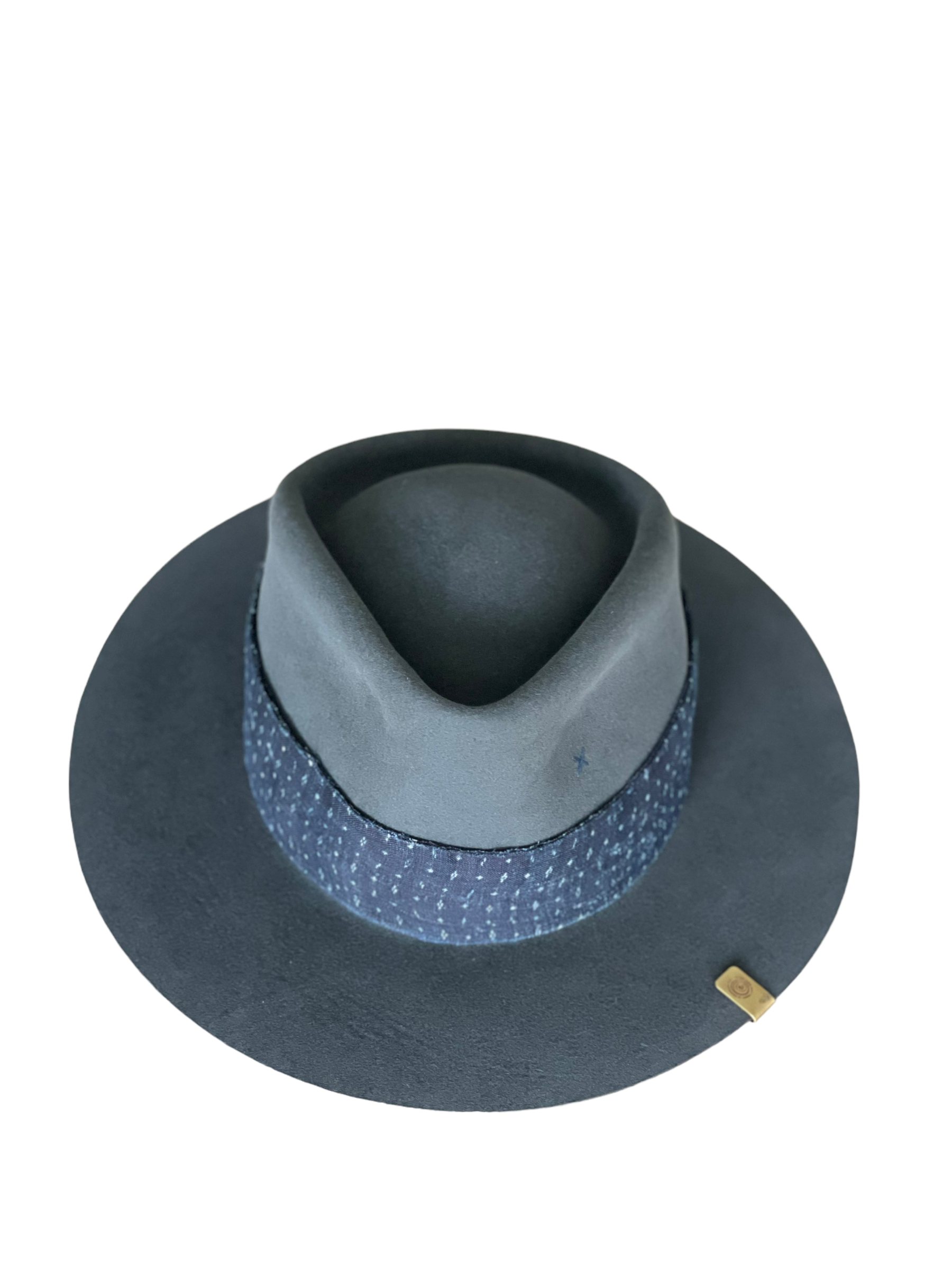 5503D4FD-31E4-4B13-88E9-857C8182DE3A