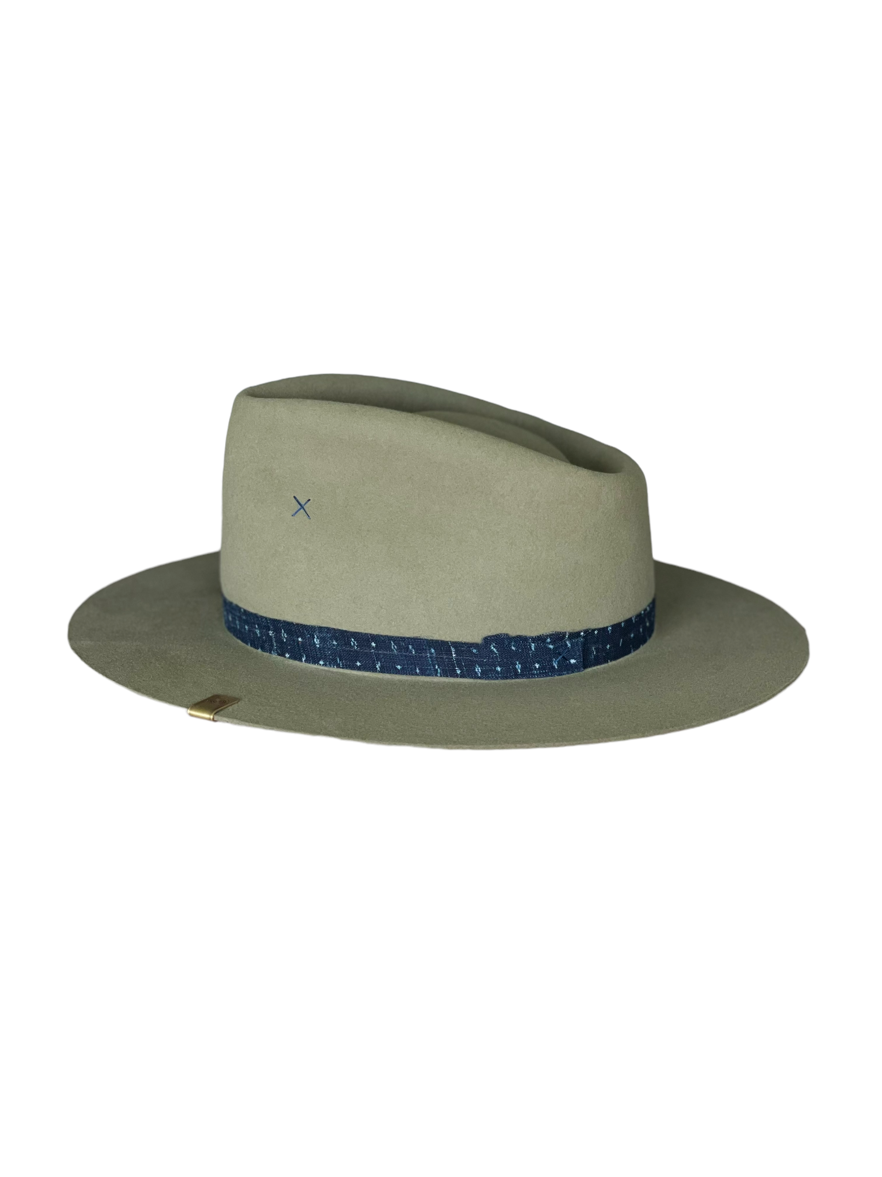 2A7B544A-7522-40CA-B79B-17095ADF24D0