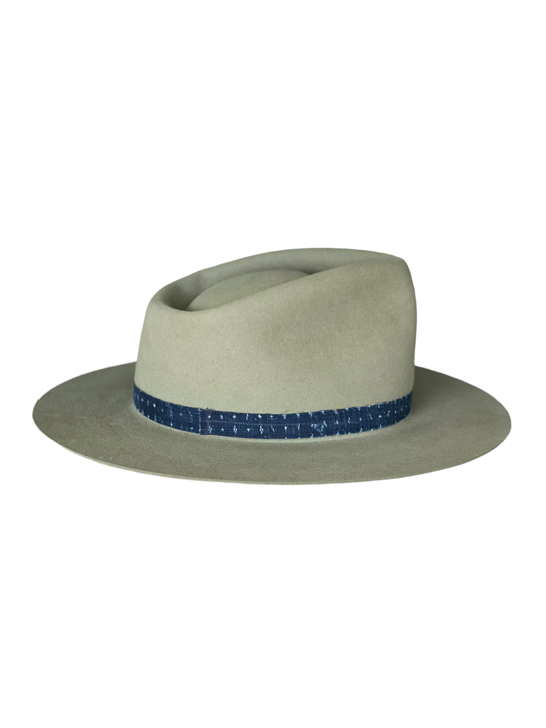 B8054CF7-2BE7-4080-B4CD-A70968BADB94