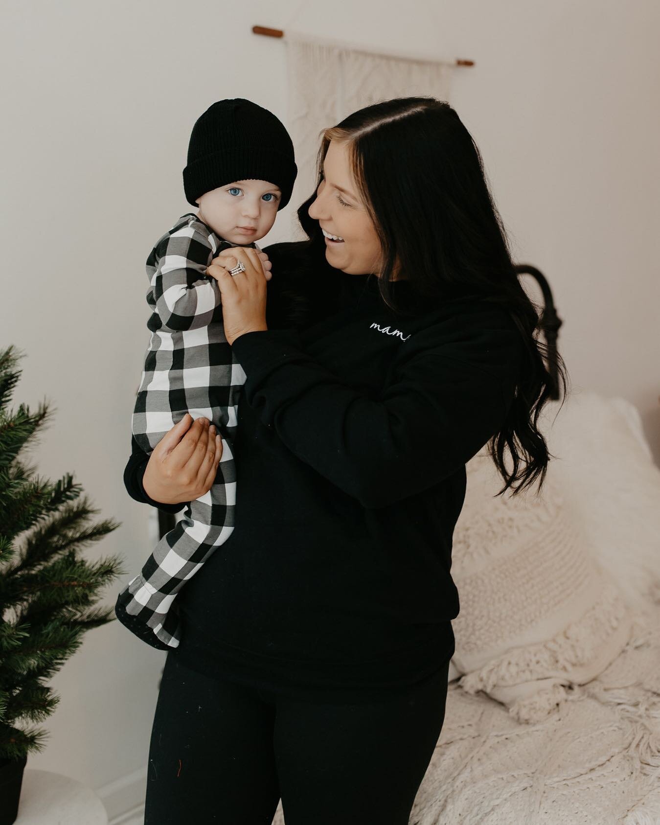 Match your littles in the coziest sweatshirt embroidered with mama on the front. Swipe to see how gorgeous this new modern, timeless font is! We are obsessed! (but there are only a few left so get them while you can!) 
⠀⠀⠀⠀⠀⠀⠀⠀⠀
Today is the last day