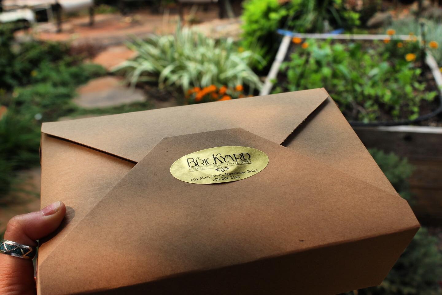 Hey, YOU!!! Get those Box of Good lunch orders in! Order from the @boisefarmersmarket for pick-up this Saturday 🌞

This week&rsquo;s local meals prepared by @bittercreekalehouse @boisecoop @brickyardsteakhouse 
.
.
.
.
#eatlocal #shoplocal #farmersm