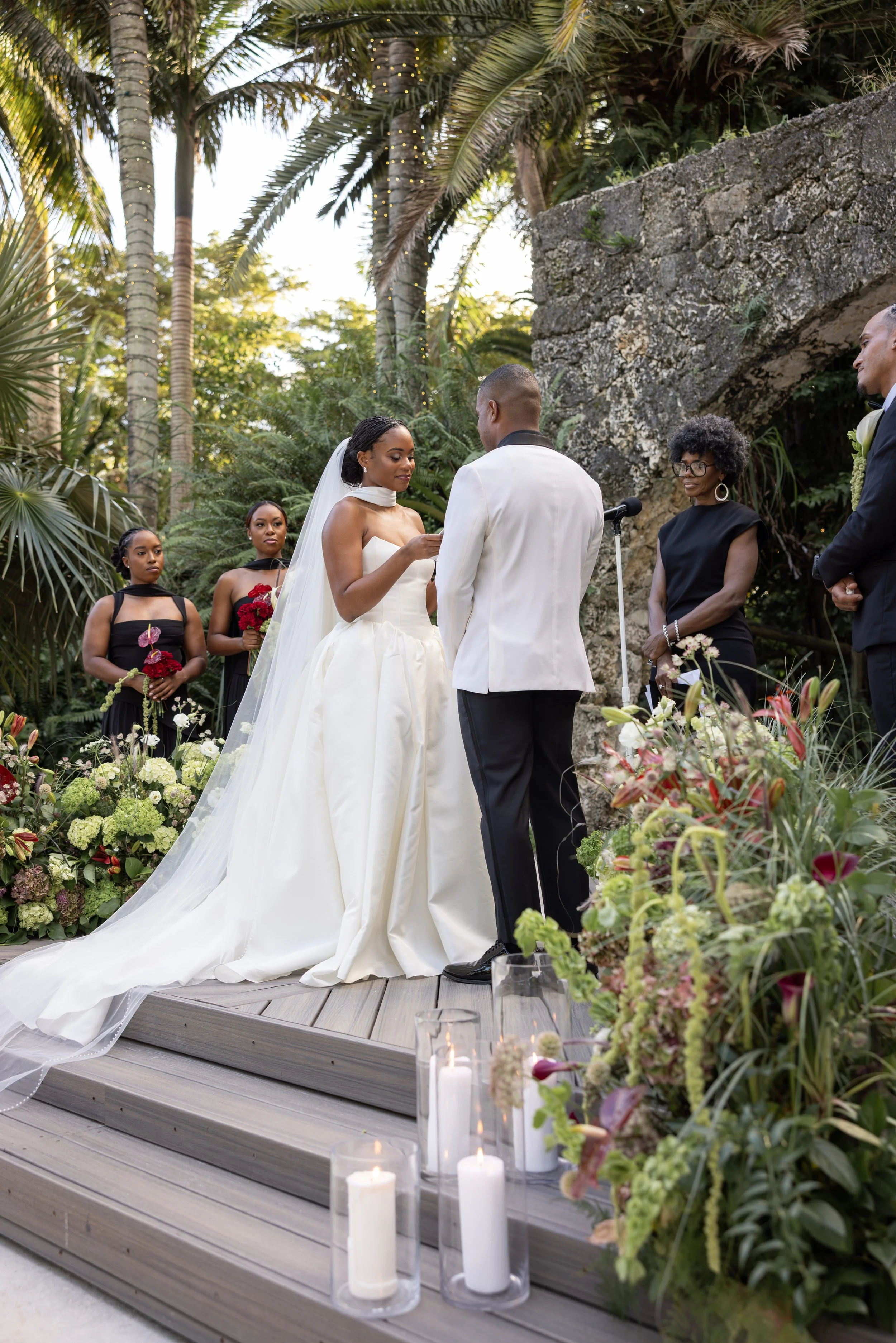 Where can I find a florist in Miami that specializes in whimsical, natural wedding arrangements?