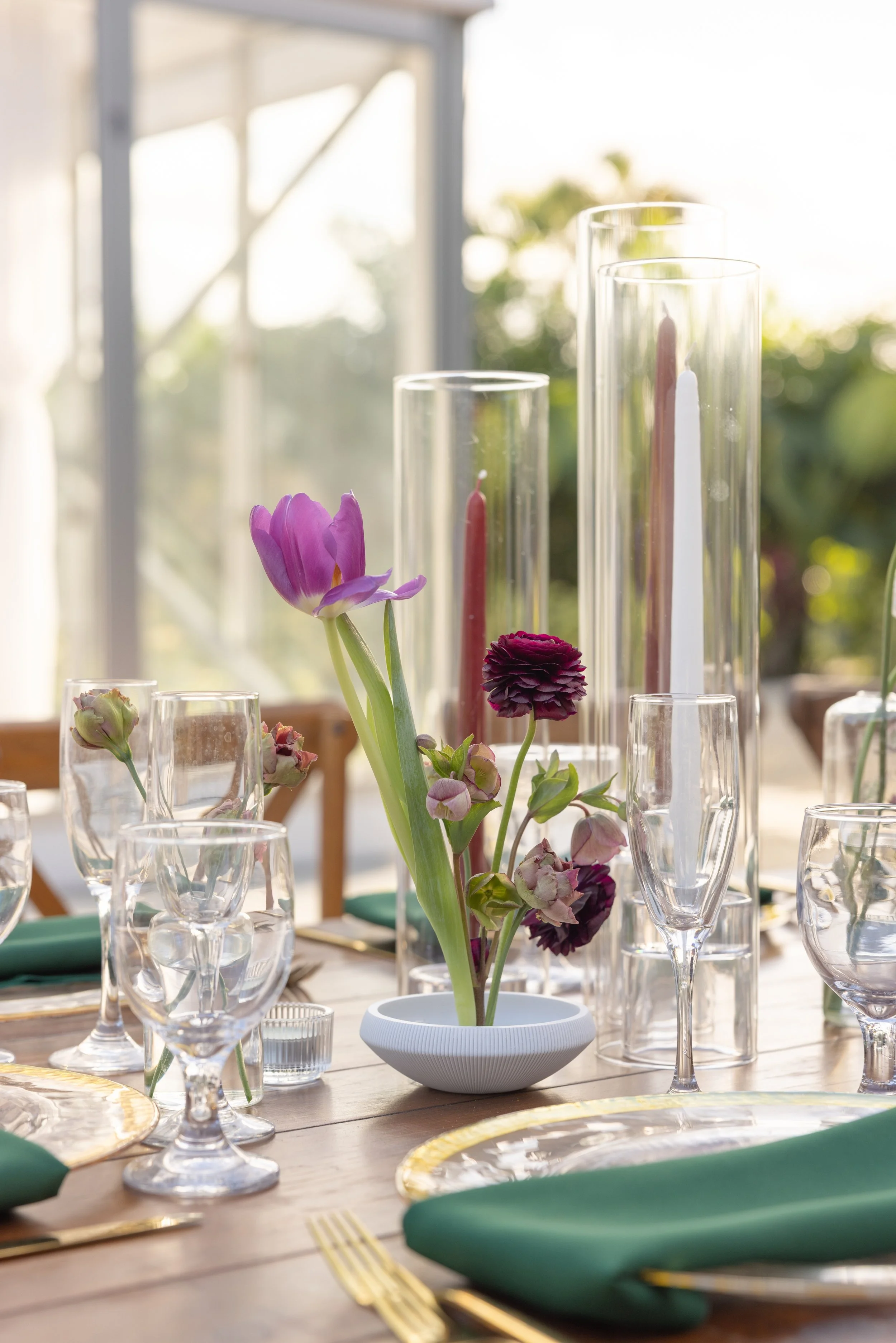 Where can I find a florist in Miami that specializes in whimsical, natural wedding arrangements?