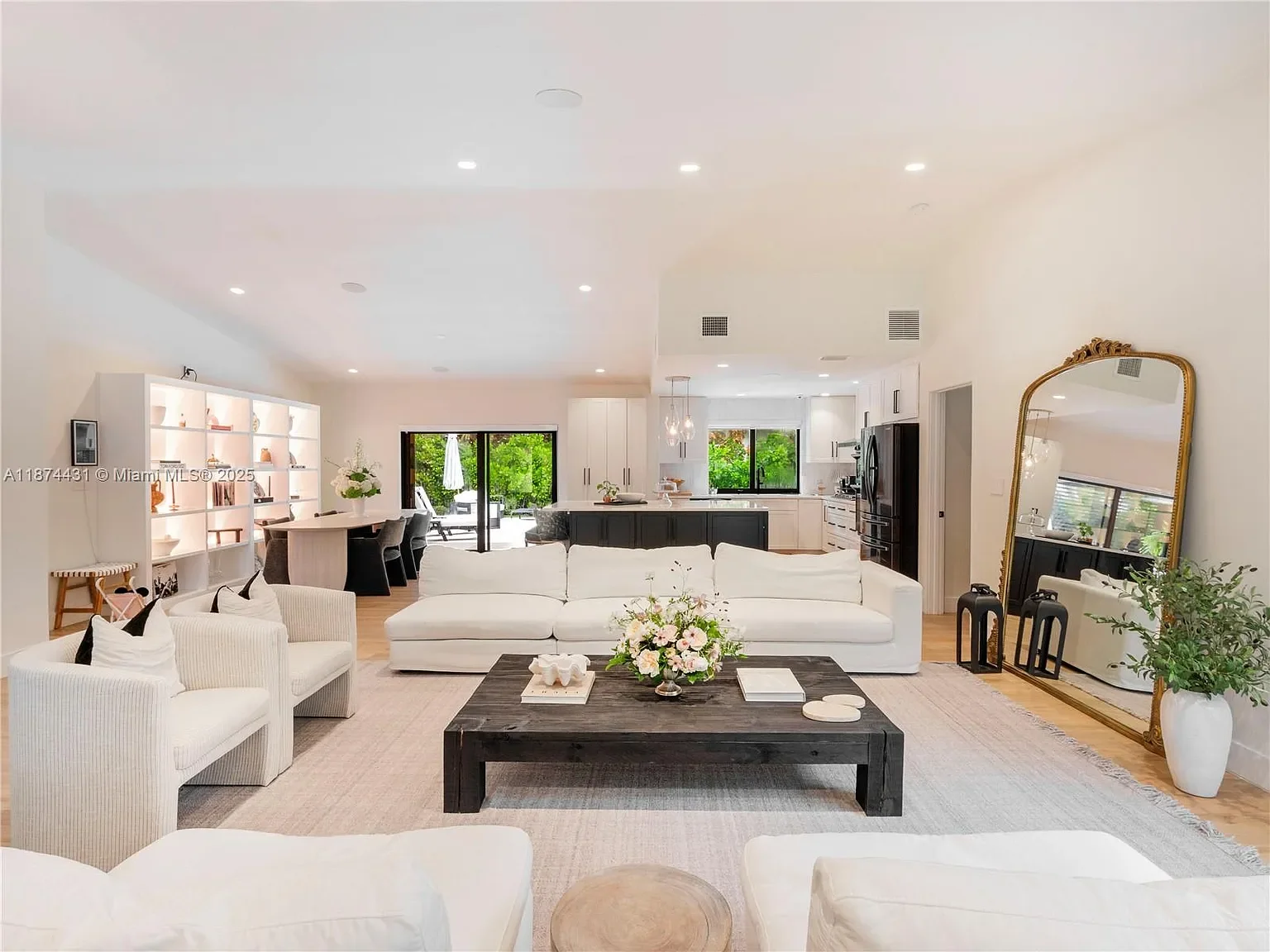 Home Staging Flowers