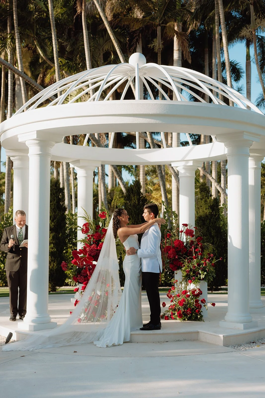 Wedding ceremony flowers