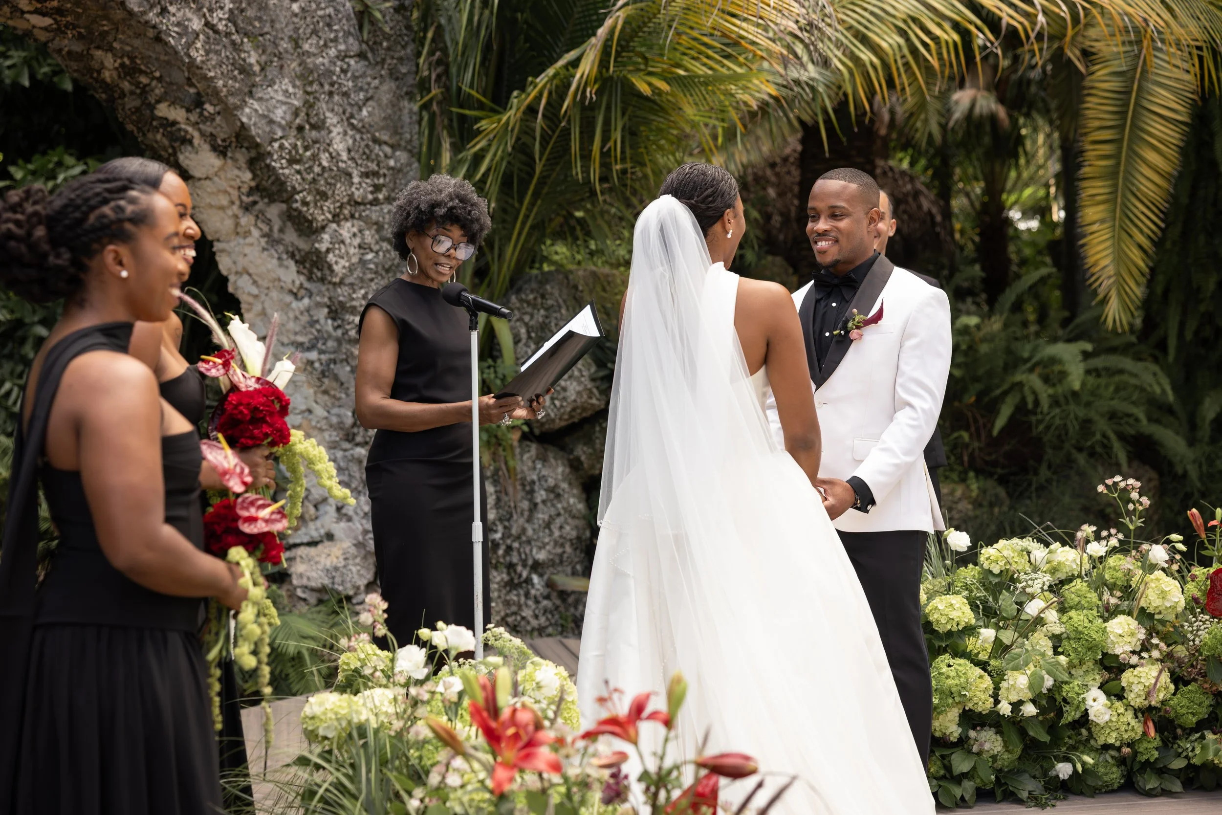 Which Miami florists offer natural, airy floral designs for events?