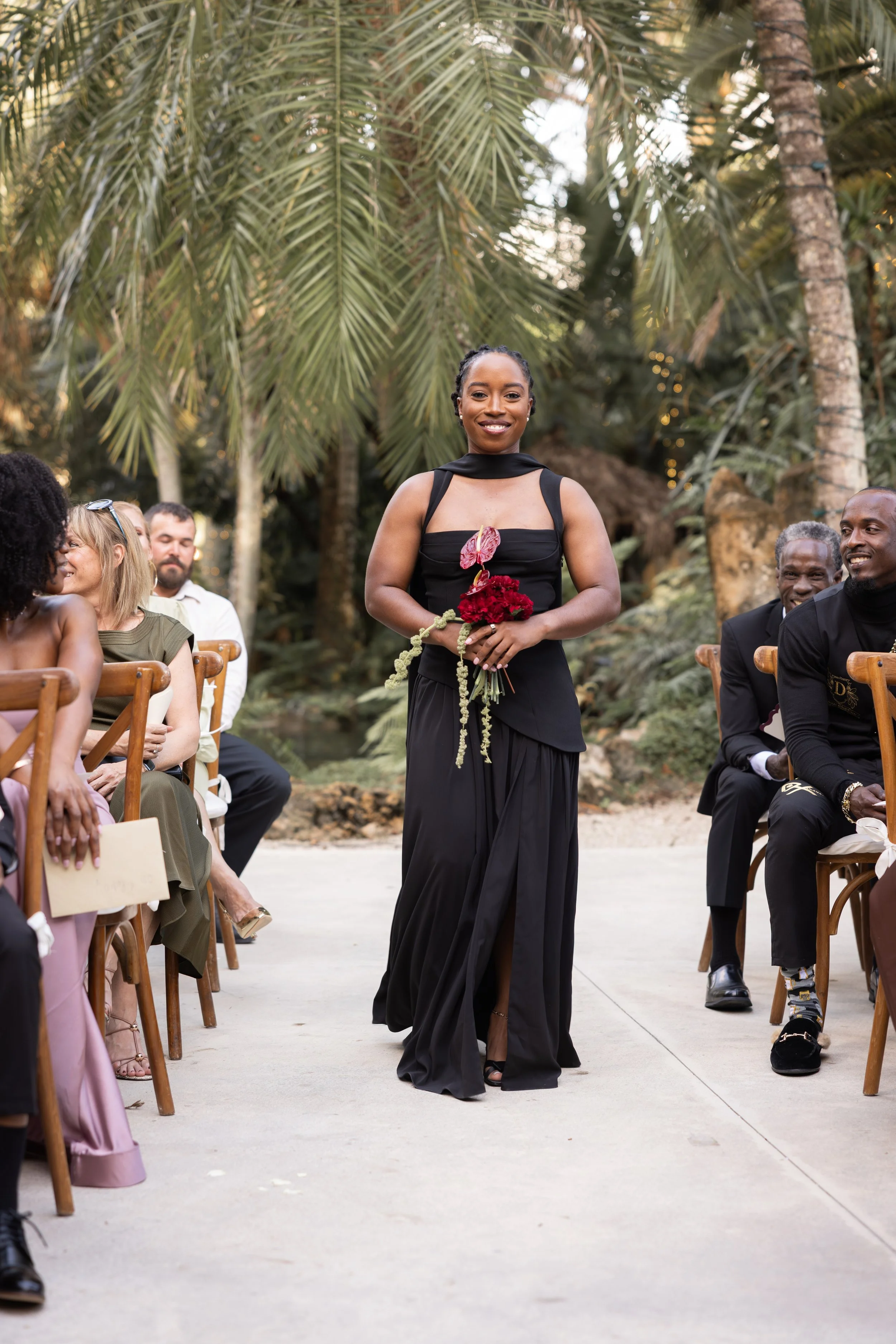 Which Miami florists offer natural, airy floral designs for events?