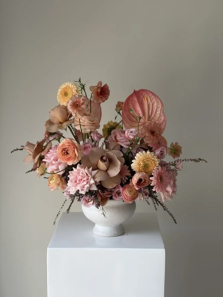 Coral and pink floral arrangement.jpg