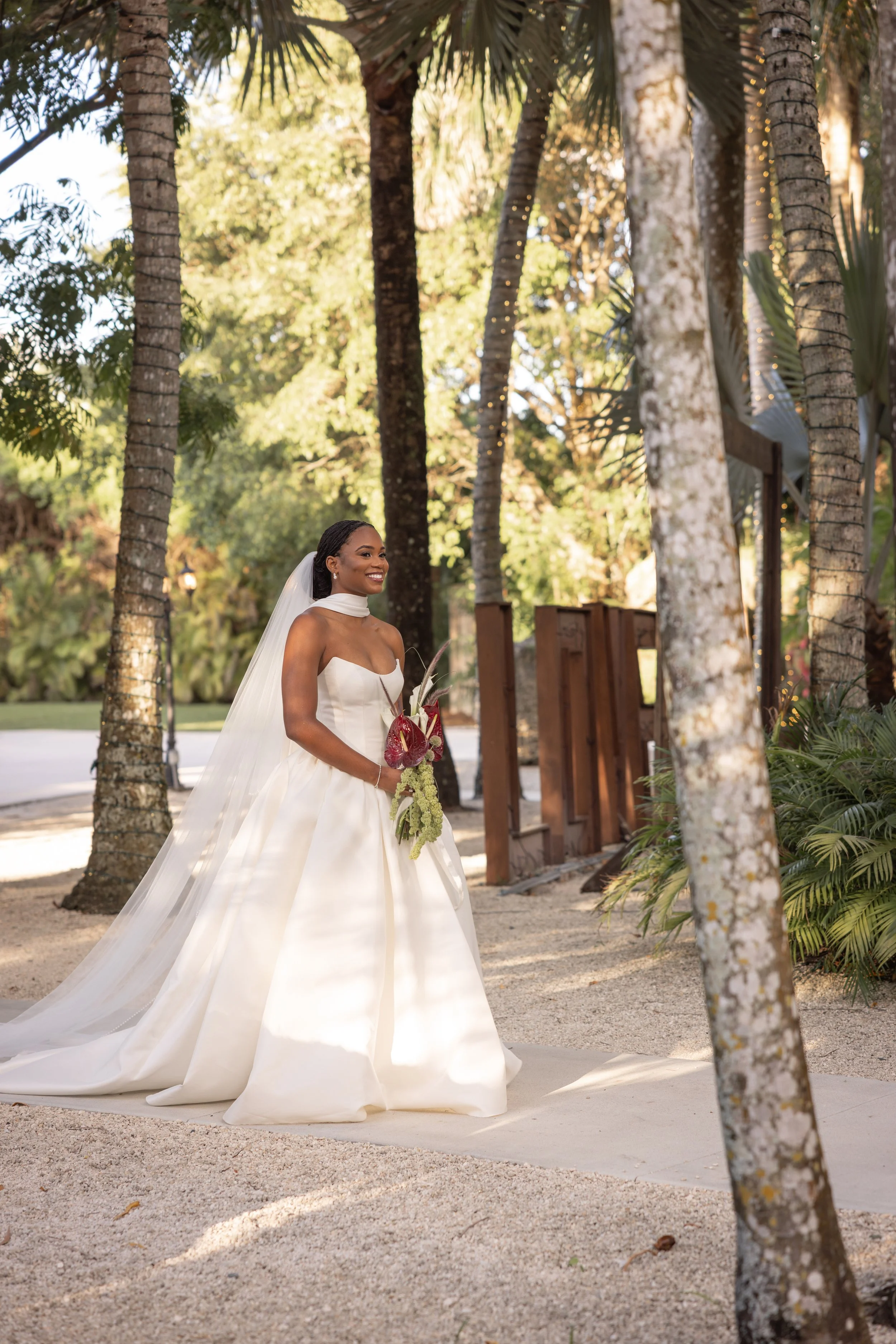 Where can I find a florist in Miami that specializes in whimsical, natural wedding arrangements?