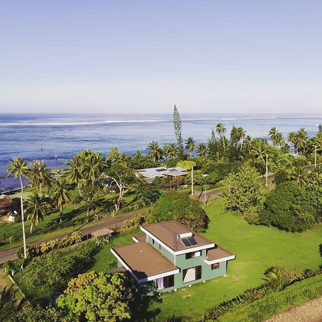 When you could have Mountains view And ocean's view
#airbnb #nature #homestay #mountains #tahiti #teahupoo