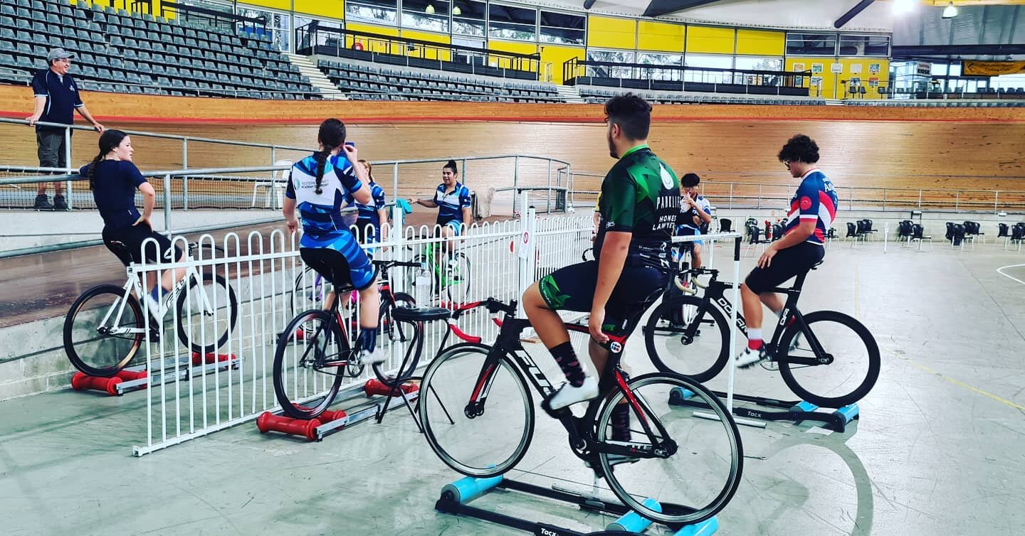 Group roller session last night for our @westsydacademy team.  They had a big weekend of racing with some fantastic results. They deserved a nice recovery session.

Recovery is key! 
Probably one of the most important training sessions you can do.
Ma