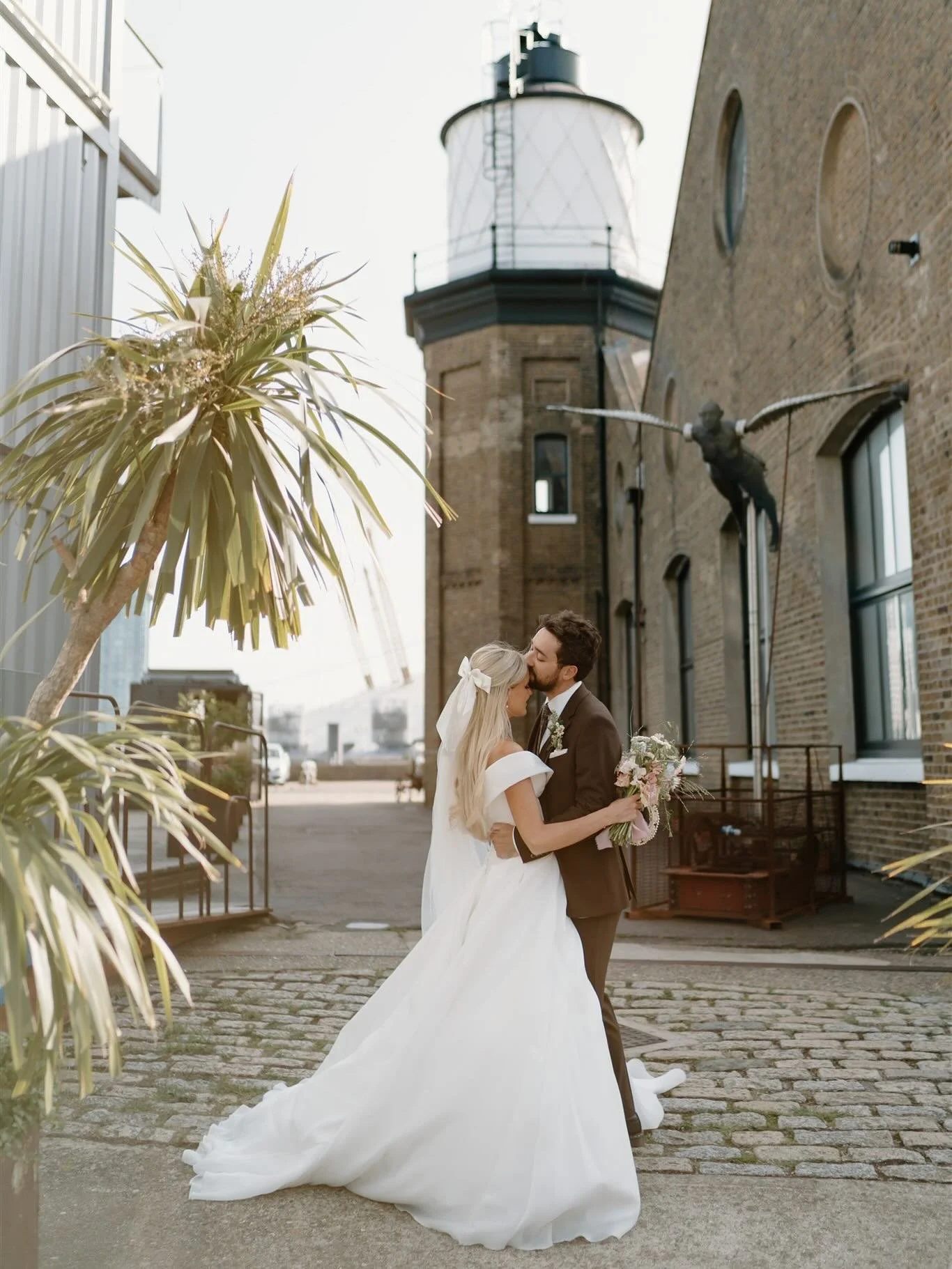 💍🩷 WE&rsquo;RE MARRIED! 🩷💍

Thank you so much for your patience over the last few days while we tied the knot! 

We&rsquo;re still floating in that cloud nine just-married bliss, but here&rsquo;s a little peek from the day itself. 🥰

📸: @ginafe