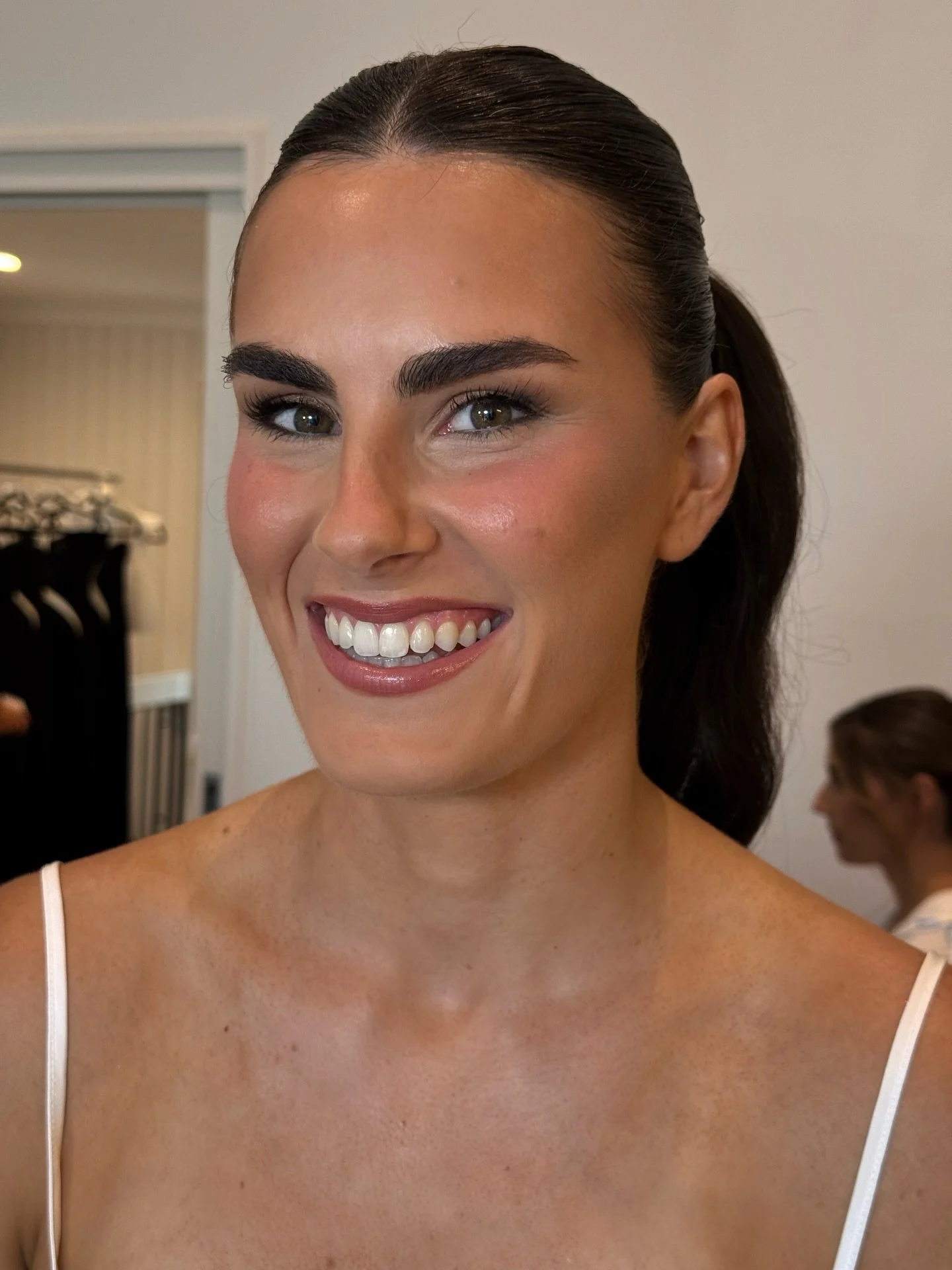 Stunning ✨

Close ups with Sarah! 

Hair &amp; Makeup @veronikamoreira_beauty 

#sydneymakeupartist #sydneyhairstylist