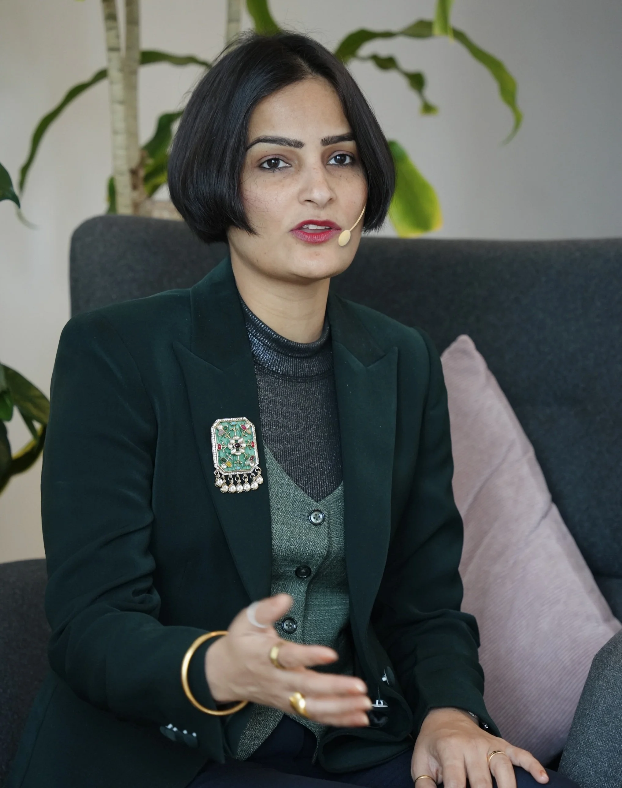 nistha-trehun-keynote-speaker-headset-microphone.jpg