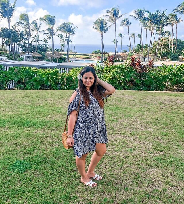 This time last year we were living our best lives in Maui, Hawaii 🌺🍍🏝What&rsquo;s your favorite place you have travelled to??
&hearts;︎
My top 3 would probably be Italy, Hawaii, &amp; London!
.
.
.
#ritzcarlton #ritzcarltonkapalua #mauihawaii #haw