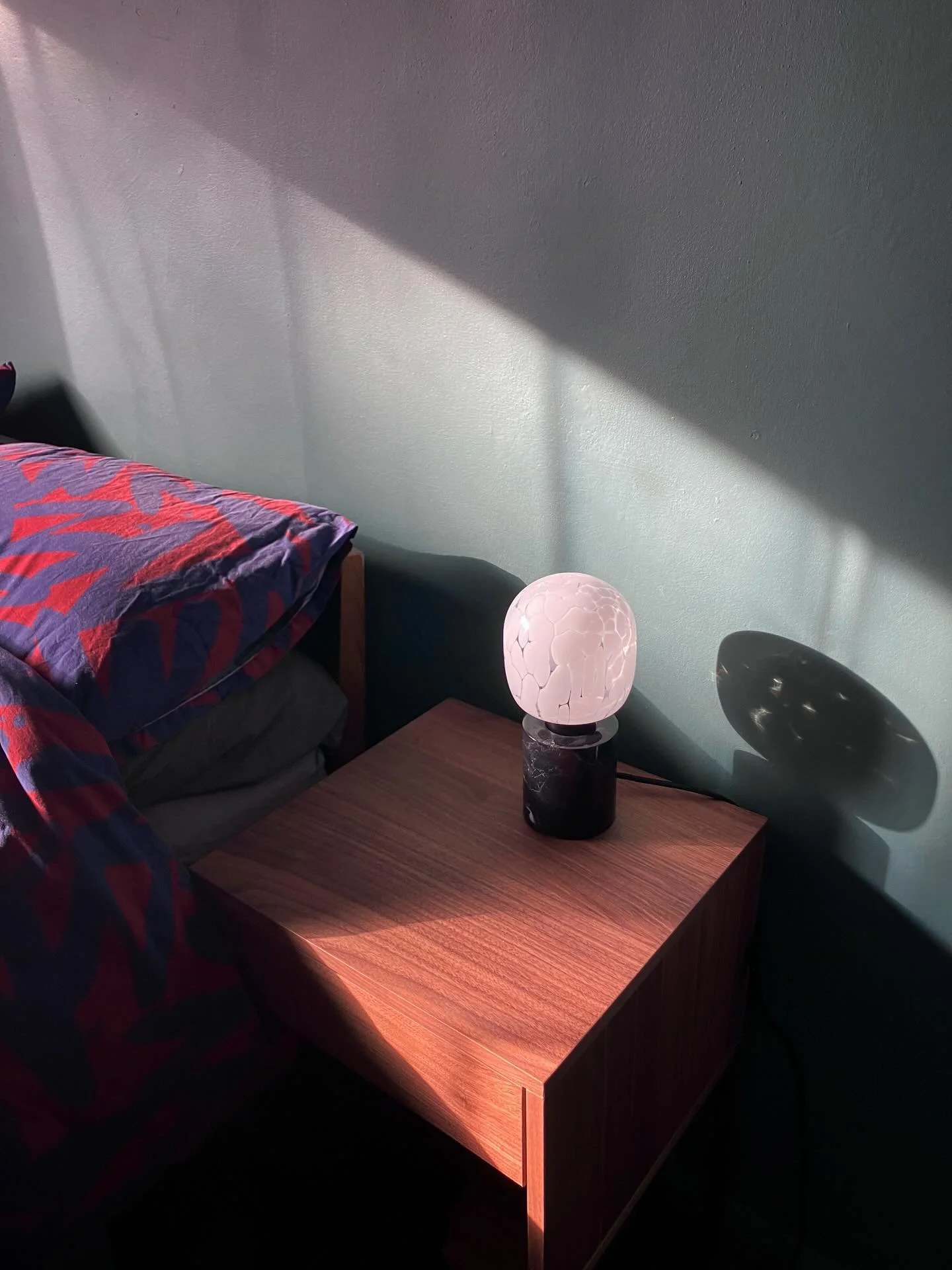 Winter solstice&hellip; Grianstad an gheimhridh (the standing still of the sun)
🌞 8.44am 🌒 3.57pm
Looking forward to brighter days #wintersolstice #geimhreadh #grianstad #freepalestine