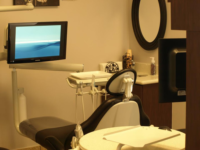 Gallery Comfortable Patient Rooms Distinct Dental Houston.jpeg
