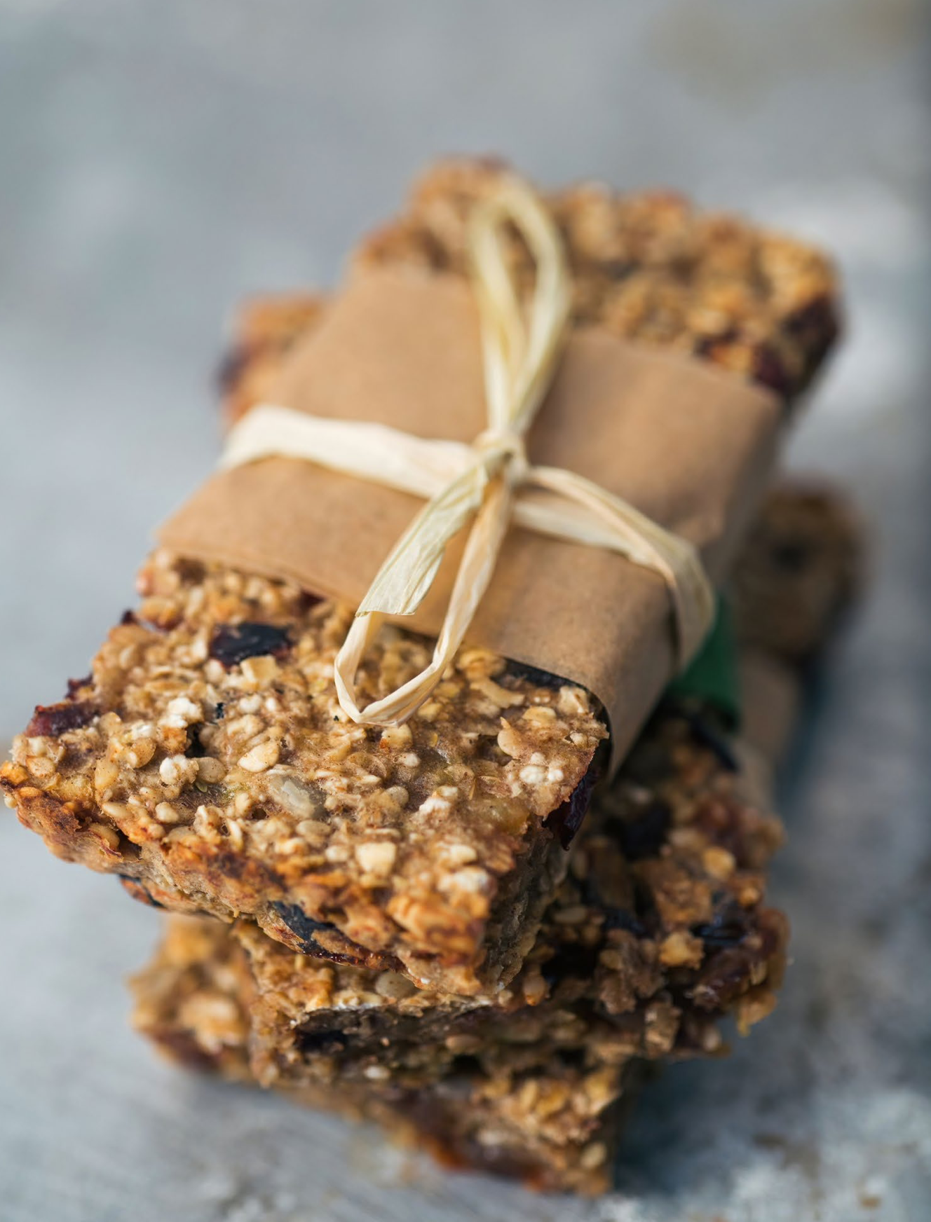 FRUITY GRANOLA BARS