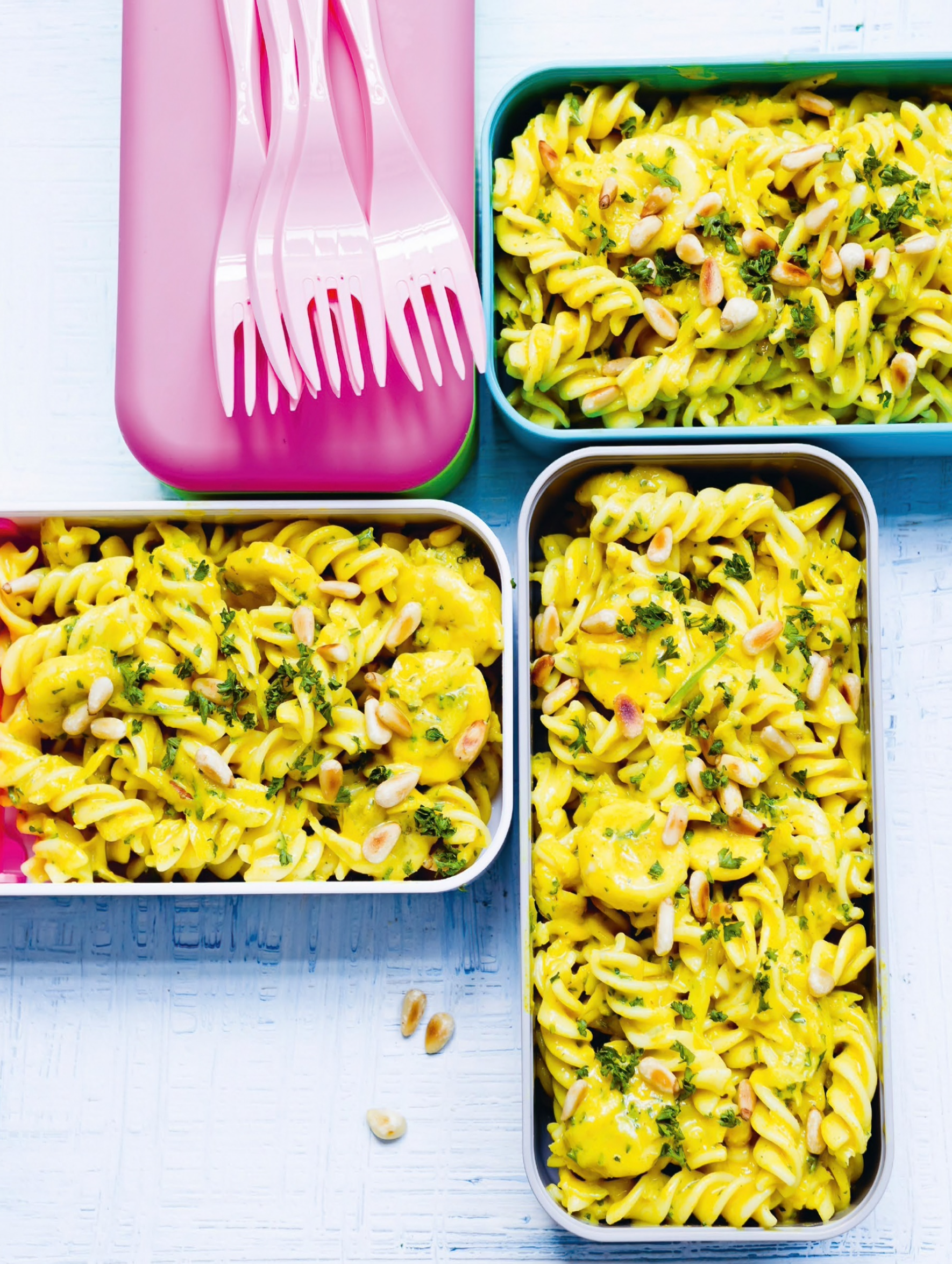 FENNEL, BANANA, &amp; FUSILLI SALAD WITH ORANGE YOGURT DRESSING