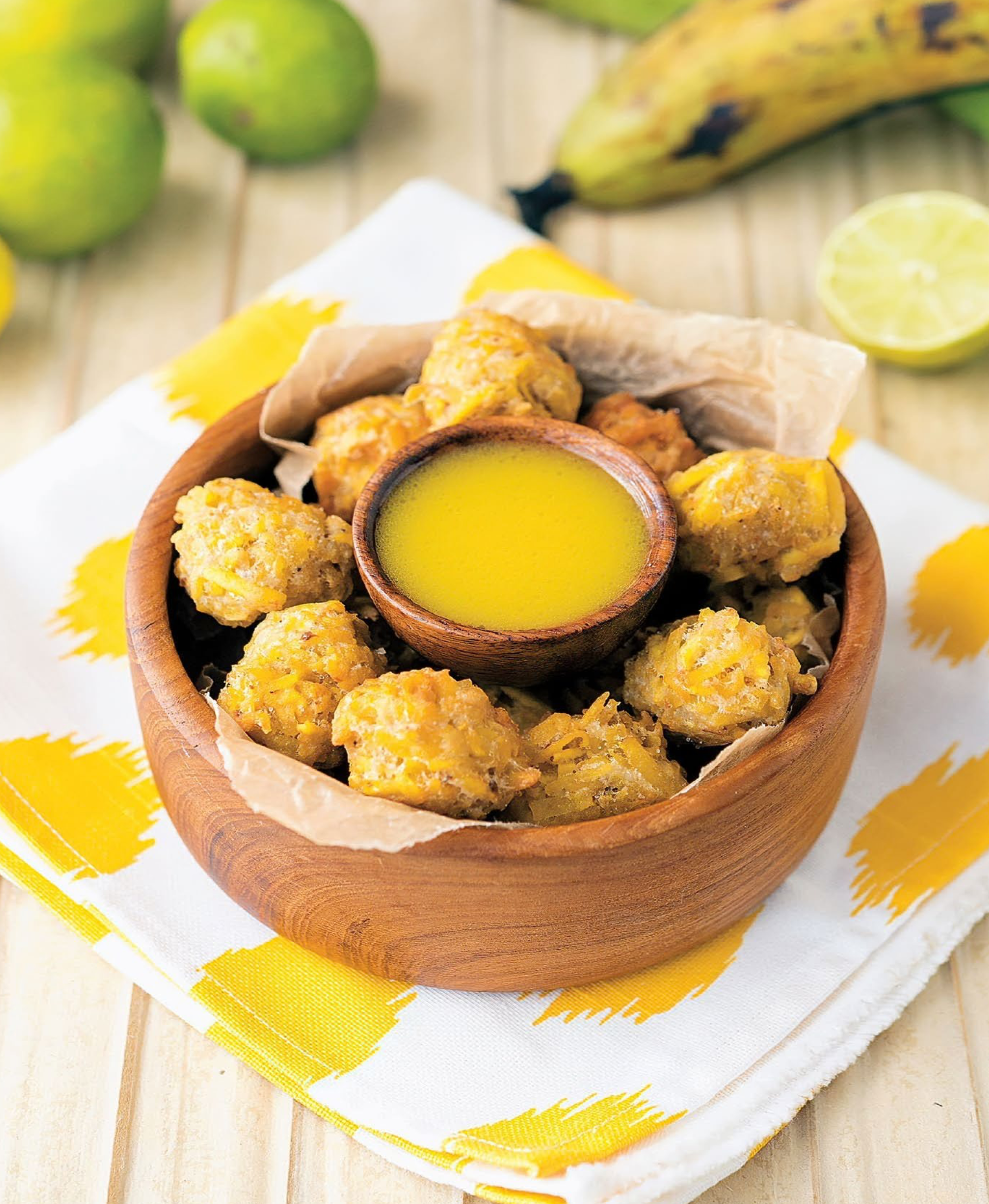PLANTAIN TOTS CON MOJO