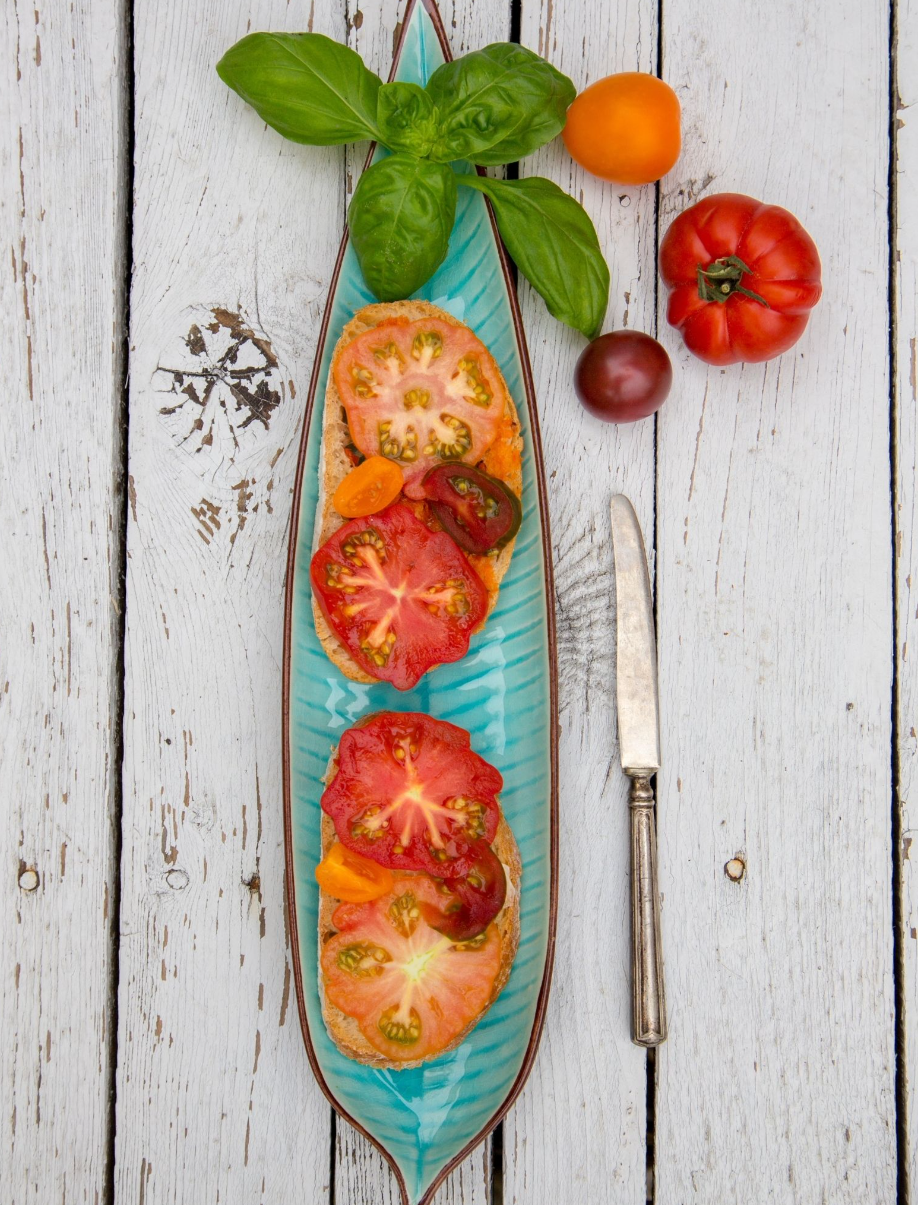 HEIRLOOM TOMATO TOAST