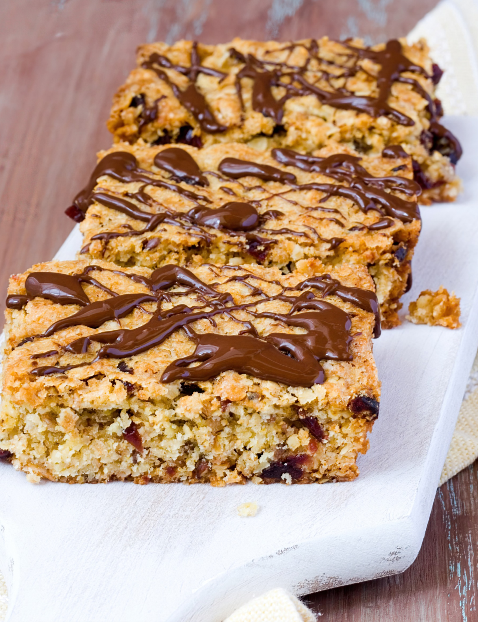 APRICOT PISTACHIO ENERGY SQUARES