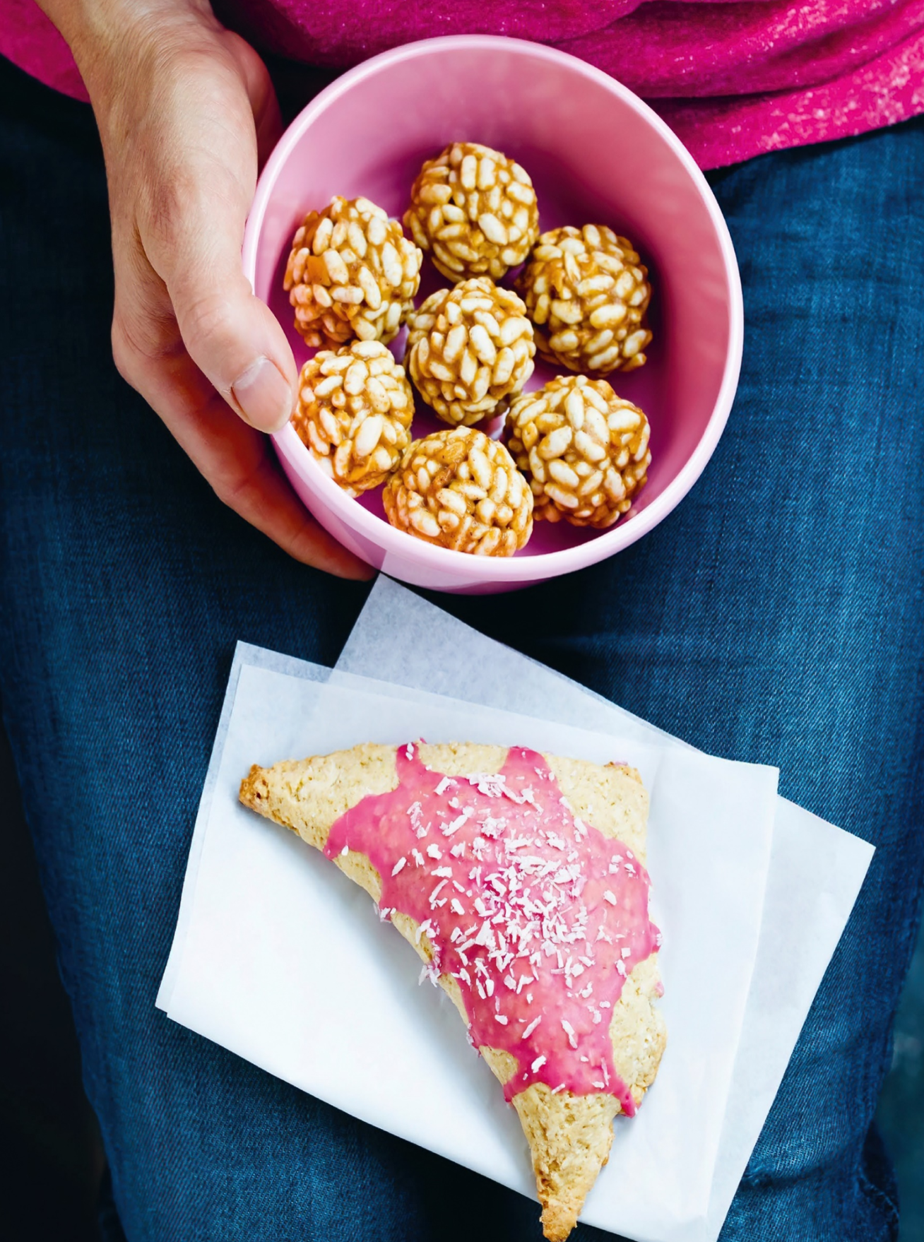 REDCURRANT &amp; COCONUT TURNOVER