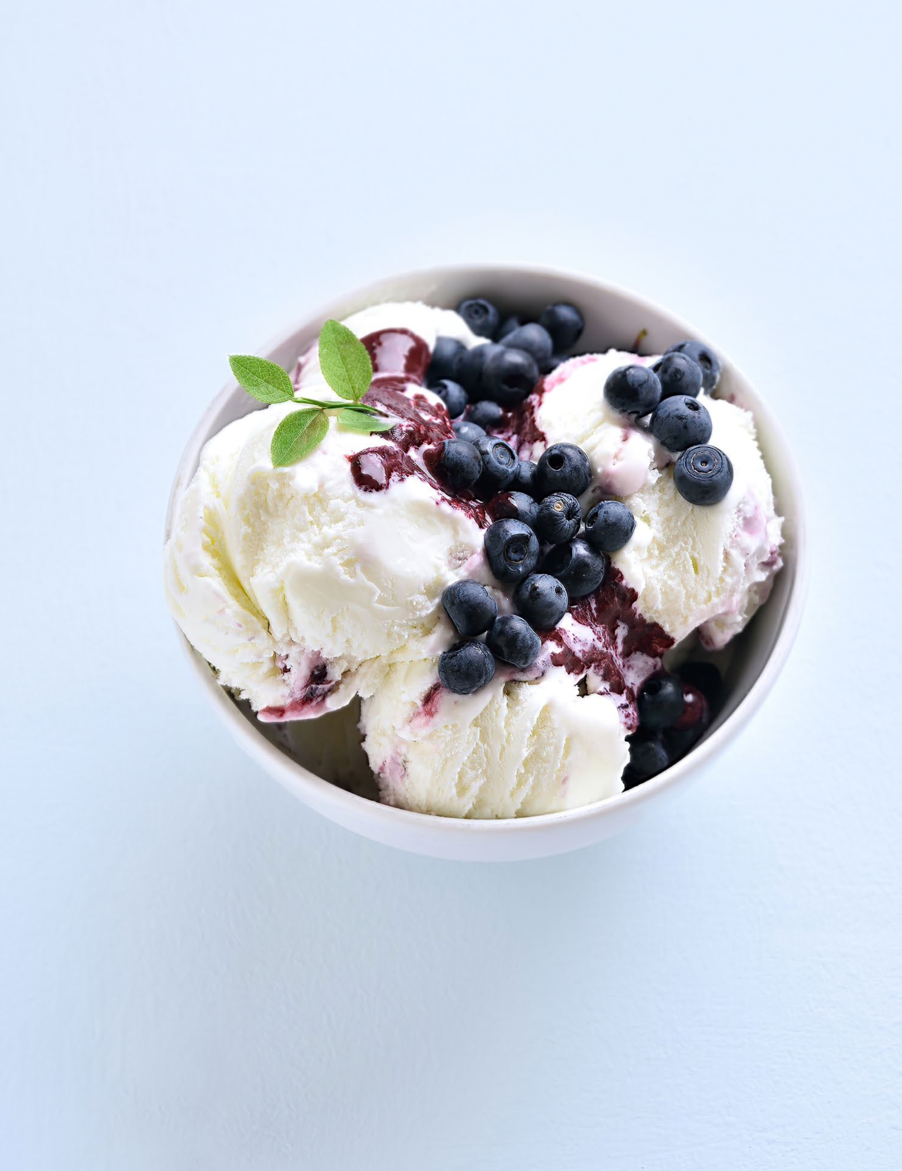 ROSEMARY ICE CREAM WITH BLUEBERRY SAUCE