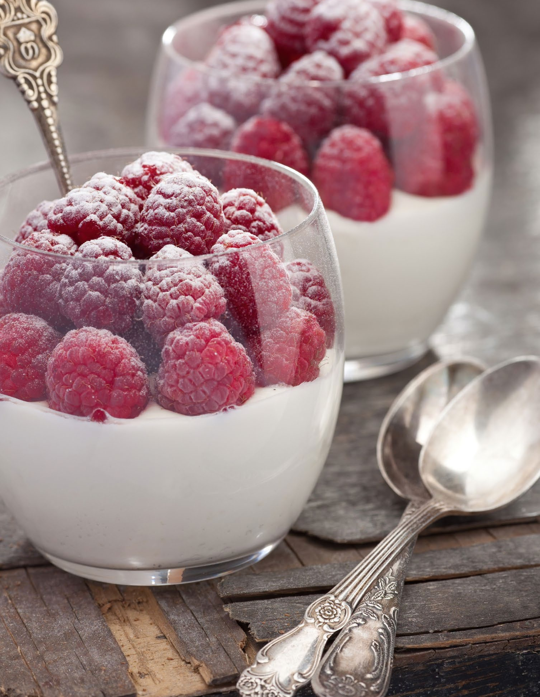 PASSION FRUIT “WHITE CHOCOLATE” MOUSSE WITH FRESH RASPBERRIES