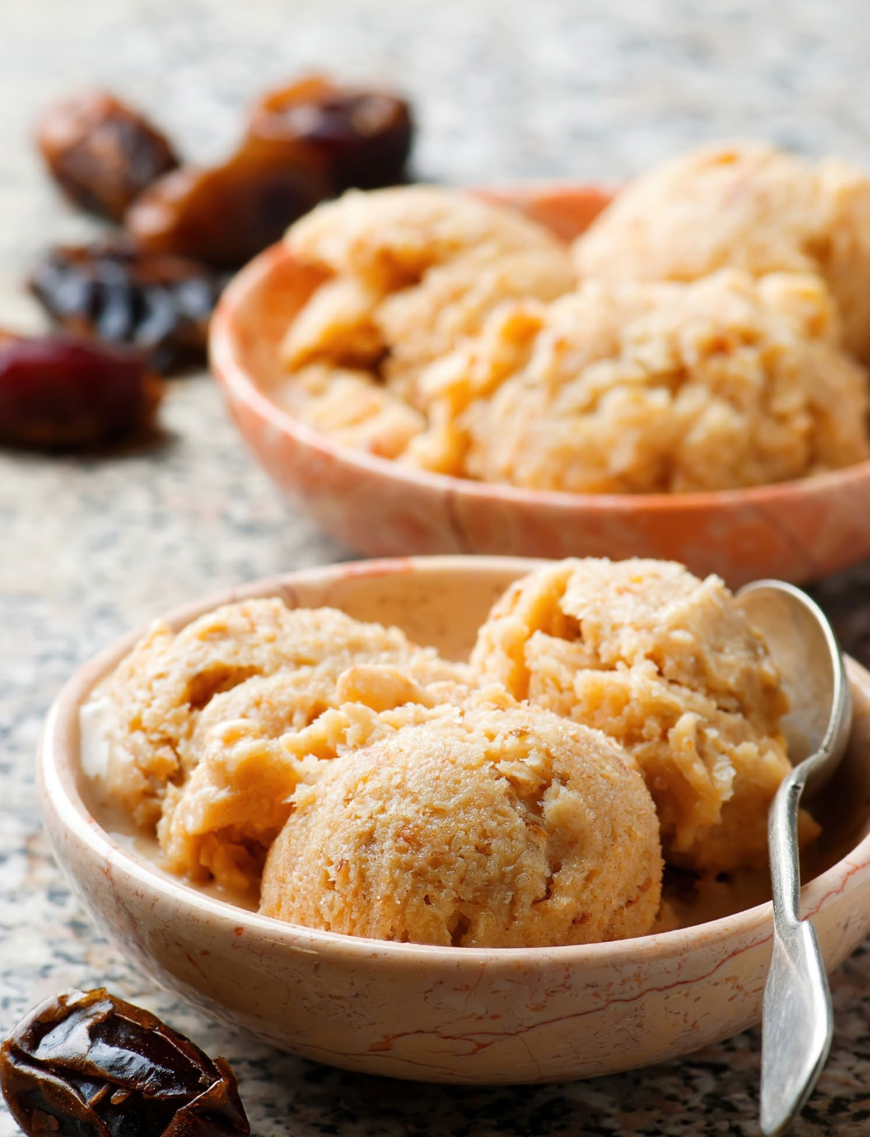 DATE CINNAMON ICE CREAM