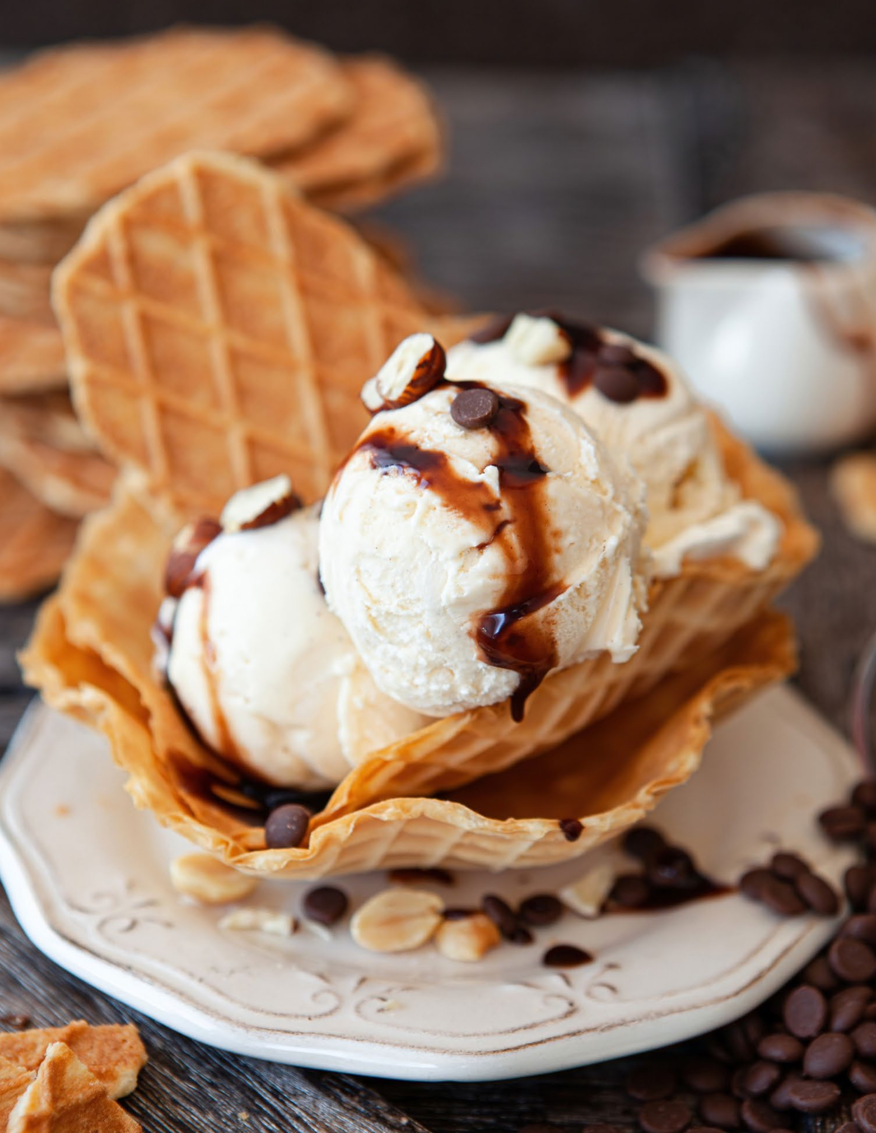 GLUTEN-FREE WAFFLE ICE CREAM CONES AND CUPS