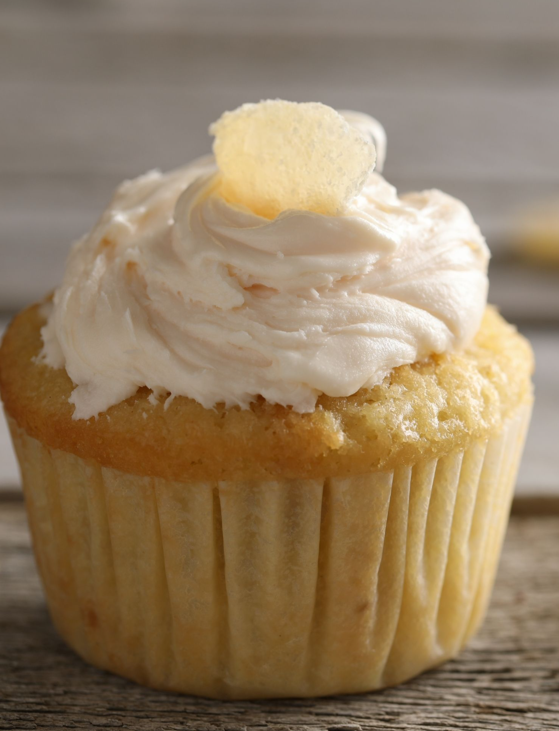 CANDIED GINGERBREAD CUPCAKES