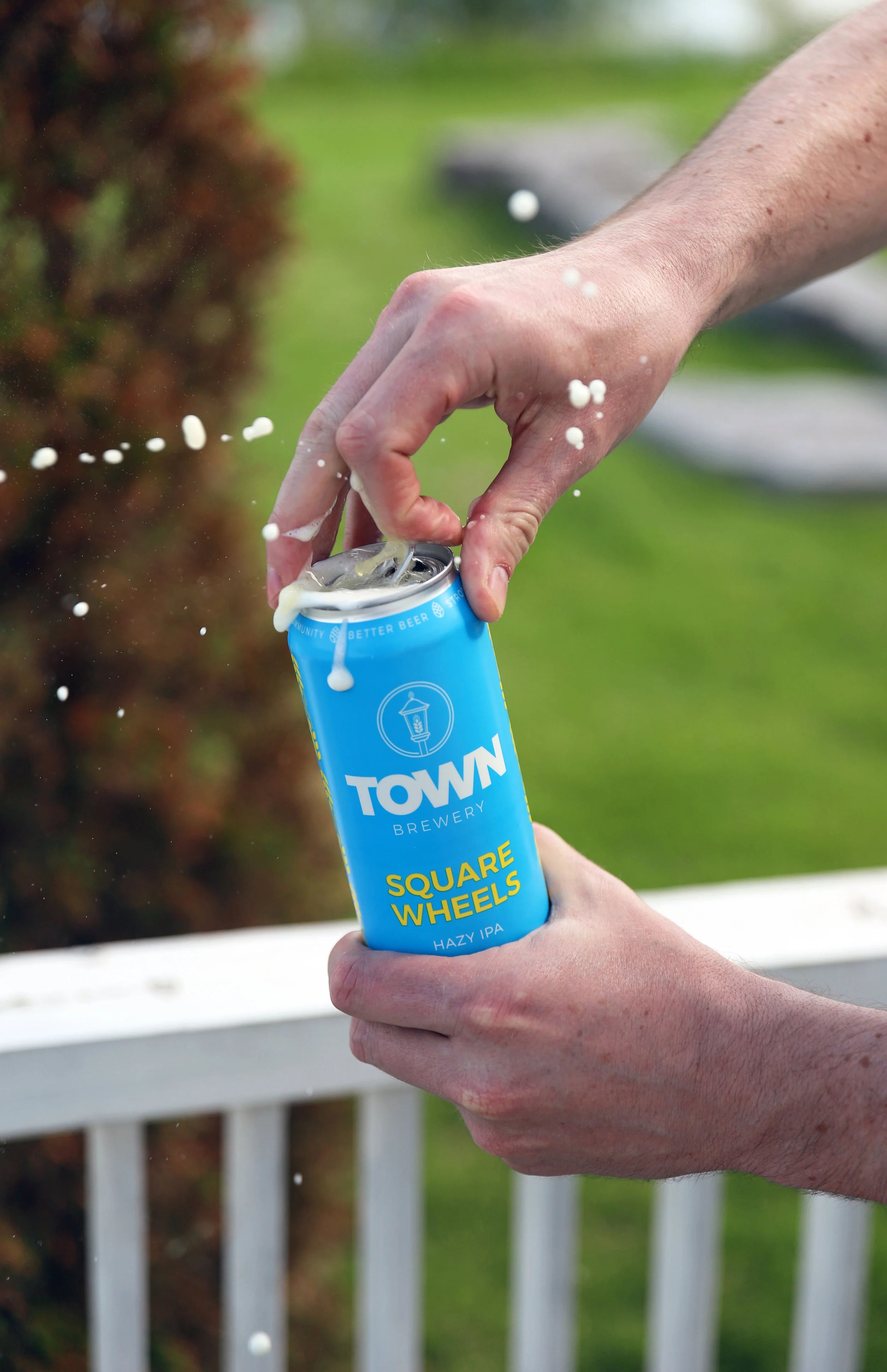 IMG_0712 Cracking a can.JPG