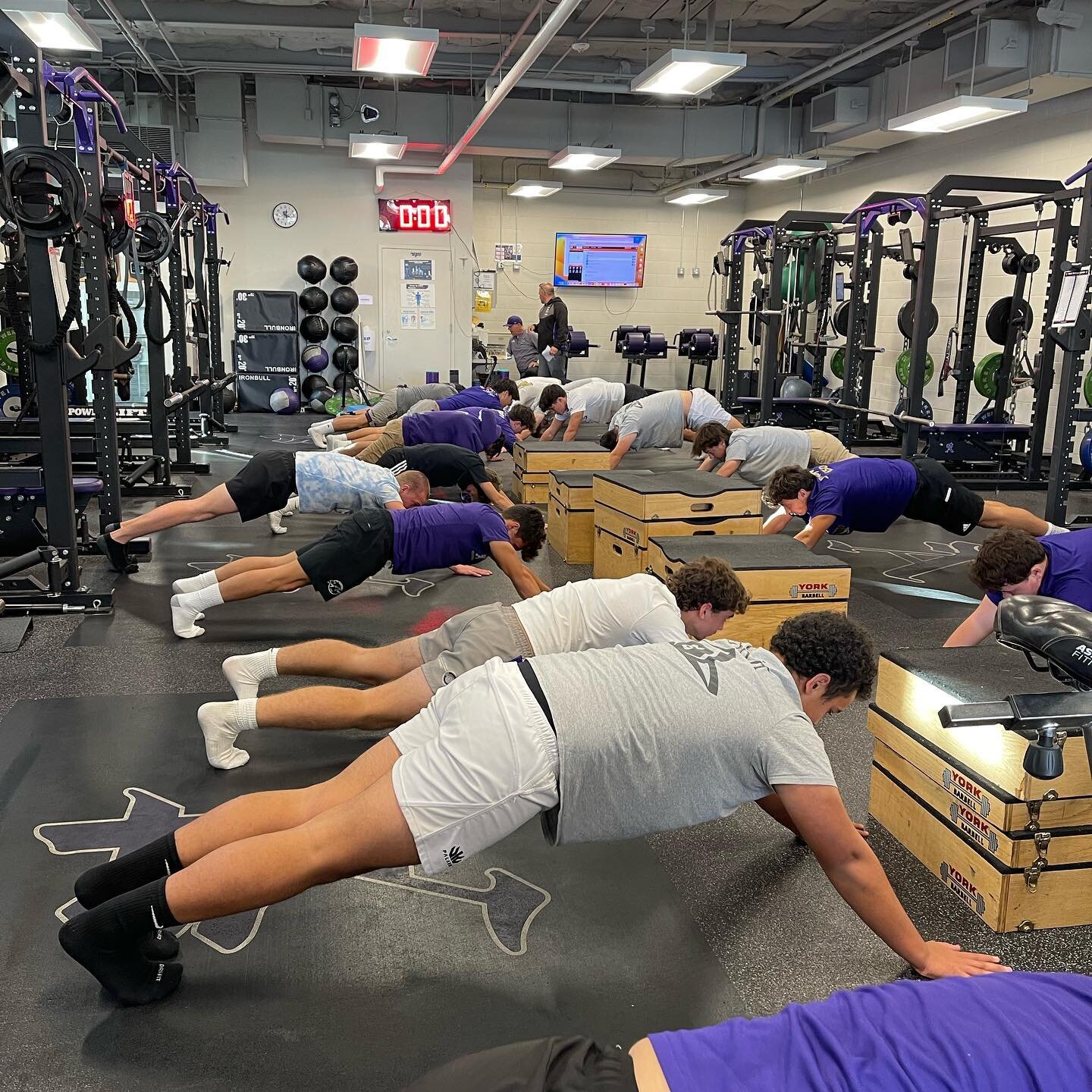 Saints Rugby boys putting in work this season! 

Dr. Raines is excited to be supporting high school rugby for his 4th year! 

Hope to see some SCIO clients out on the pitch 🙌🏽🏉