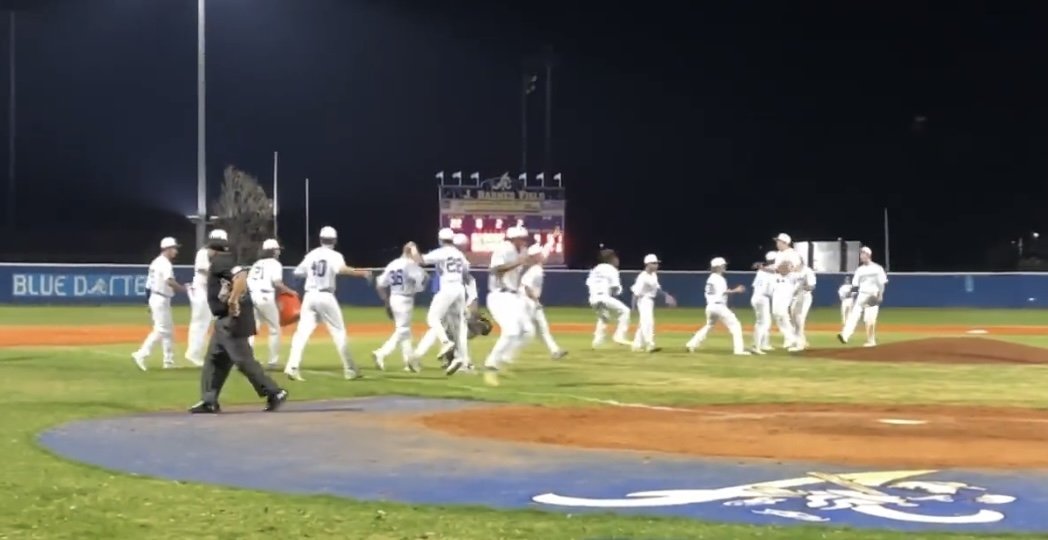 Apopka Stages Late Comeback to Take Down University 5-4