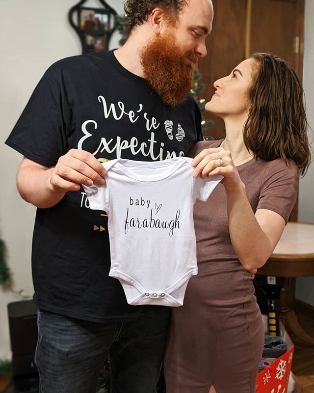 WE ARE PREGNANT!⁣
Welcoming Baby Farabaugh this summer ☀️⁣
Our announcement is live on my blog so head to the ⁣
🔗link in bio🔗 ⁣
to get the details 💕 ⁣
⁣
⁣
⁣
Custom Onesie: @sampapinchak_shop
⁣
#Pregnancy #PregnancyAnnouncement #DueJune #2020baby #