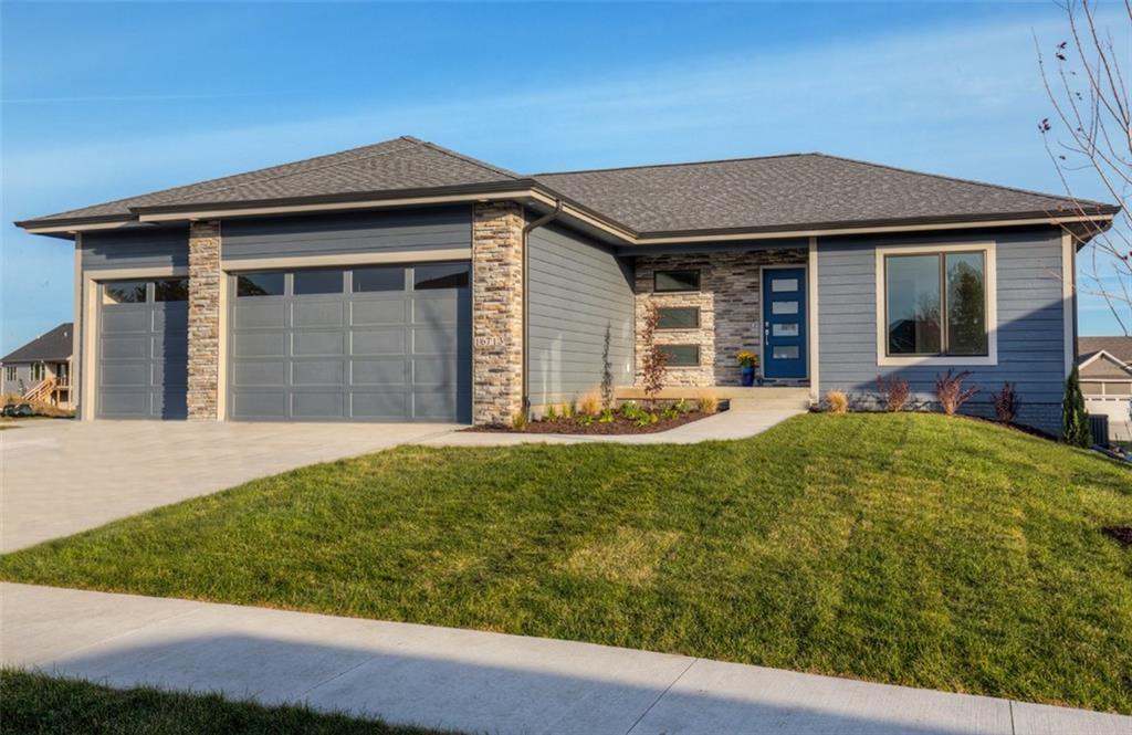 SOLD: CLIVE, IA