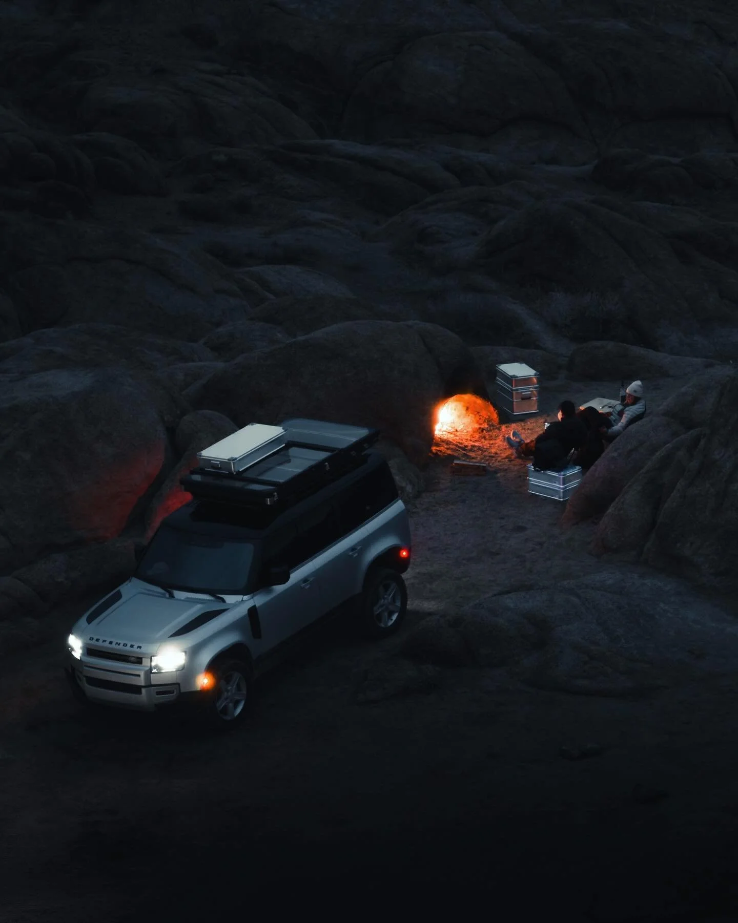 Camping with @zarges.usa 

Really enjoyed Alabama Hills until the weather came in. 25mph sustained winds makes it hard to sleep no matter what you&rsquo;re sleeping in. 

Onto the next spot 💨