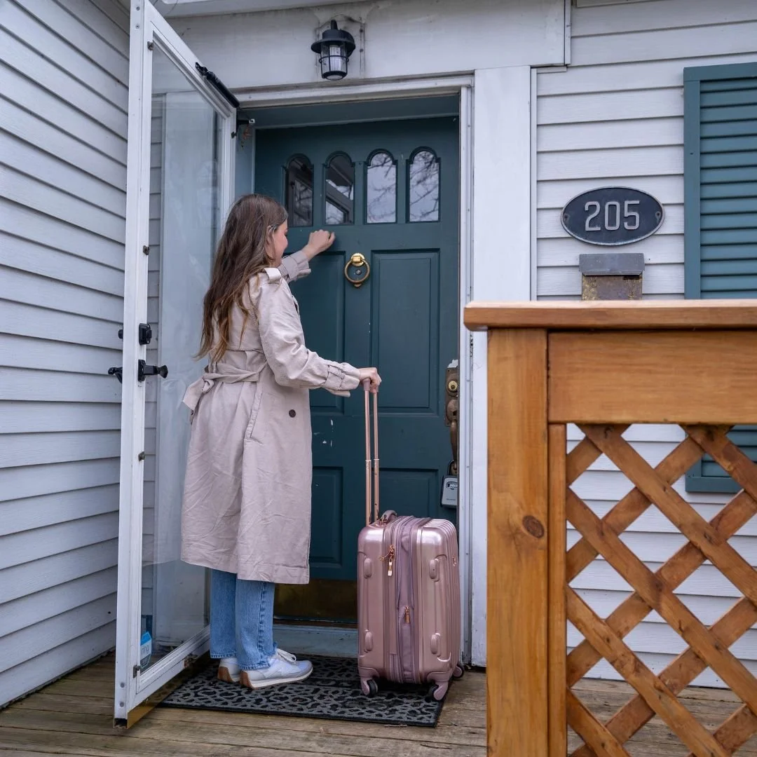 Knock knock! This is your friendly reminder that the holidays are right around the corner, which means you should schedule your next Vacation visit! Our comprehensive Vacation Pet Sitting ensures that your pets and home are well taken care of while y