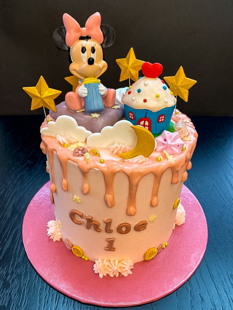 Minnie Mouse Themed Birthday Cake