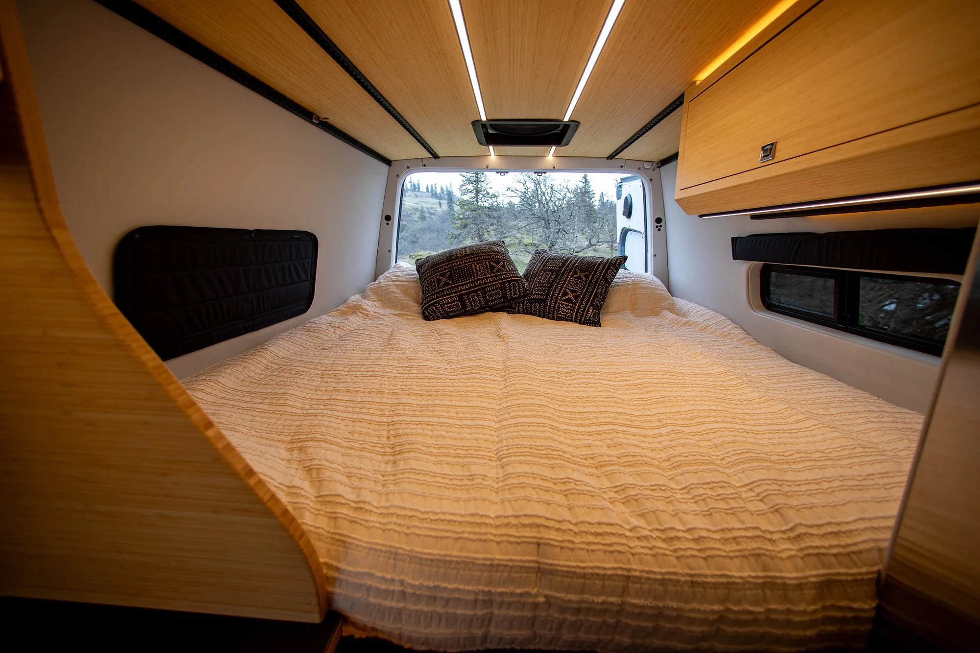 EAV Zephyr Adventure Van's Bed setup
