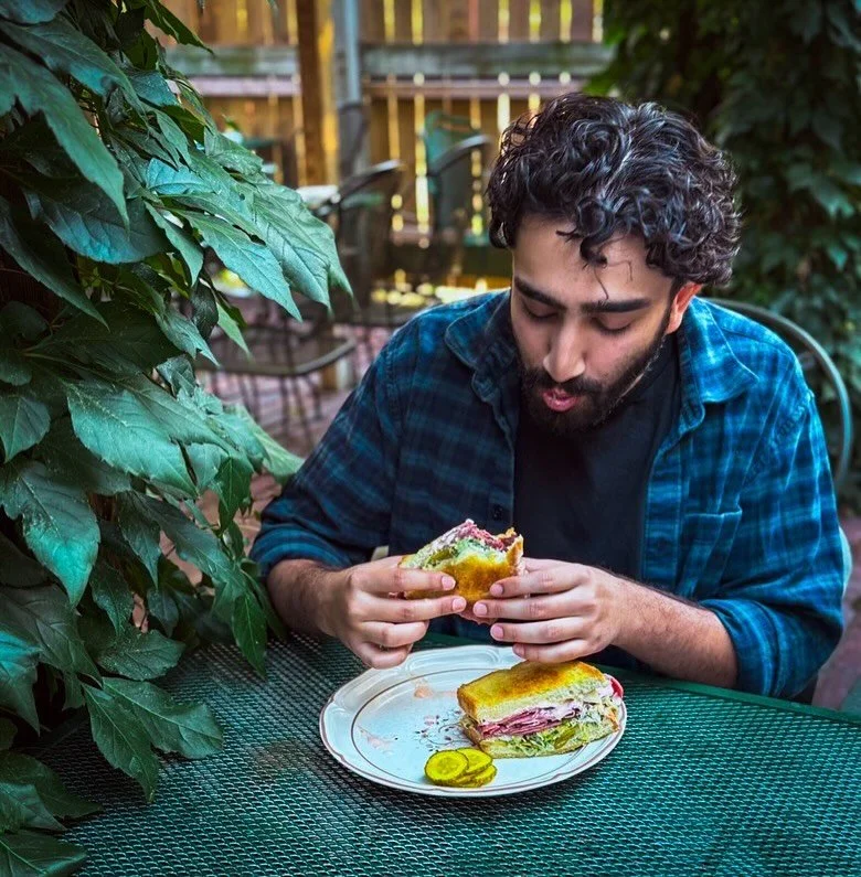 Boy meets pastrami.
Boy falls in love.
You can watch this love story unfold tonight @thebungalowclubmpls 🥹❤️🥪